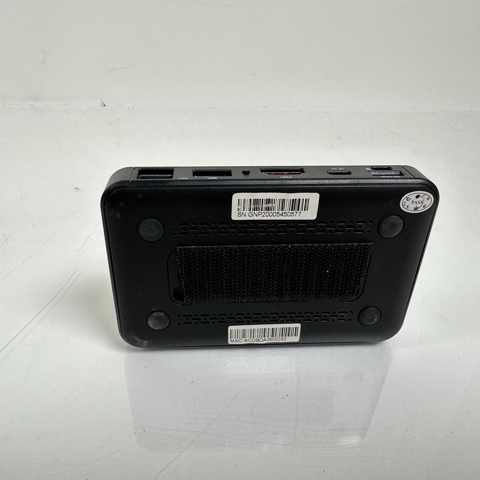 Vivitek Novo Pro Wireless Presentation Collaboration Solution
