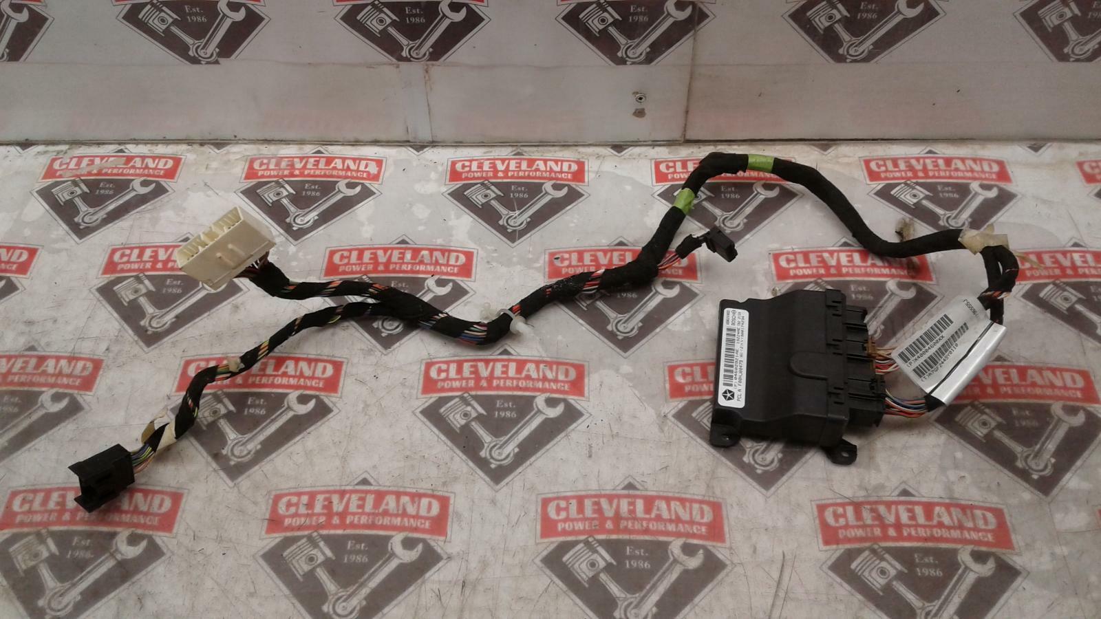 2008-2010 Grand Cherokee SRE-8 OEM Chassis Brain Box Temperature w/ Good Harness