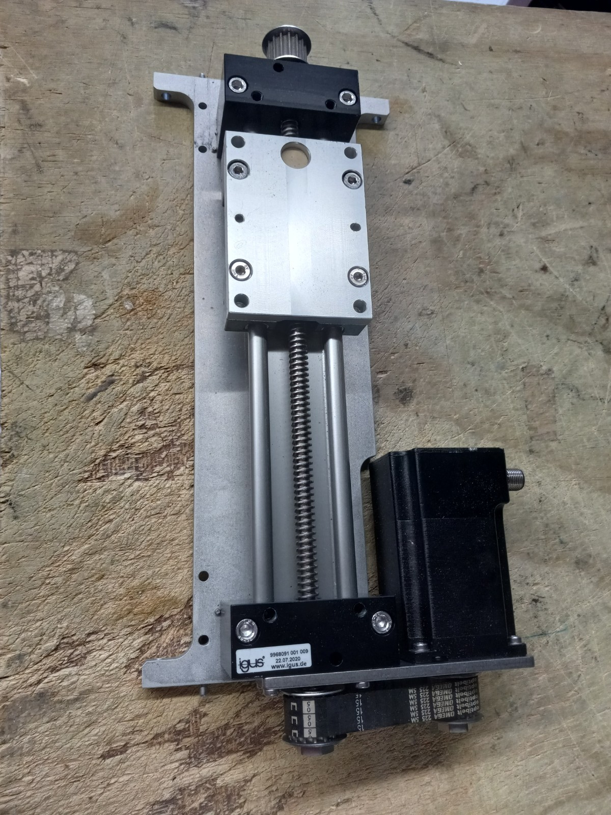 IGUS Linear Actuator Slide Single Rail Lead Screw WITH MOTOR W/ BELT