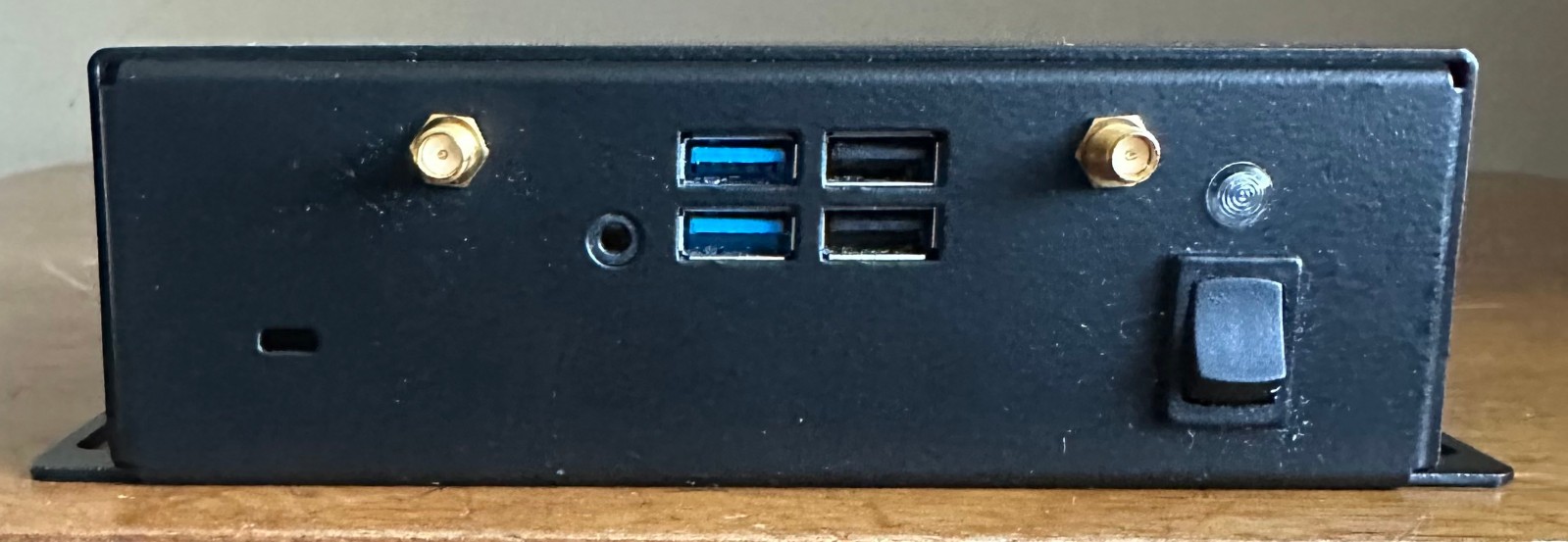 MediaVue Model D1-As Digital 4K Signage Active Network Manager Systems Player