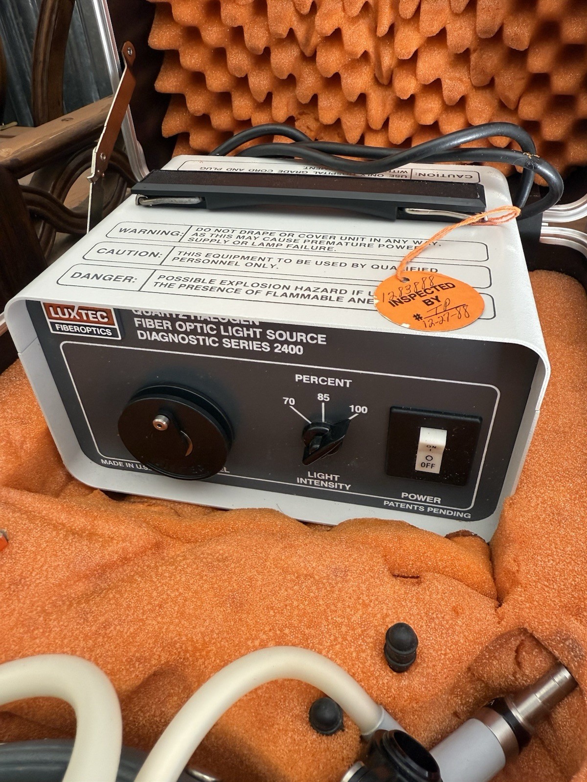 Luxtec Fiber Optic Light Source Diagnostic Series 2400 w/ Headband & Case