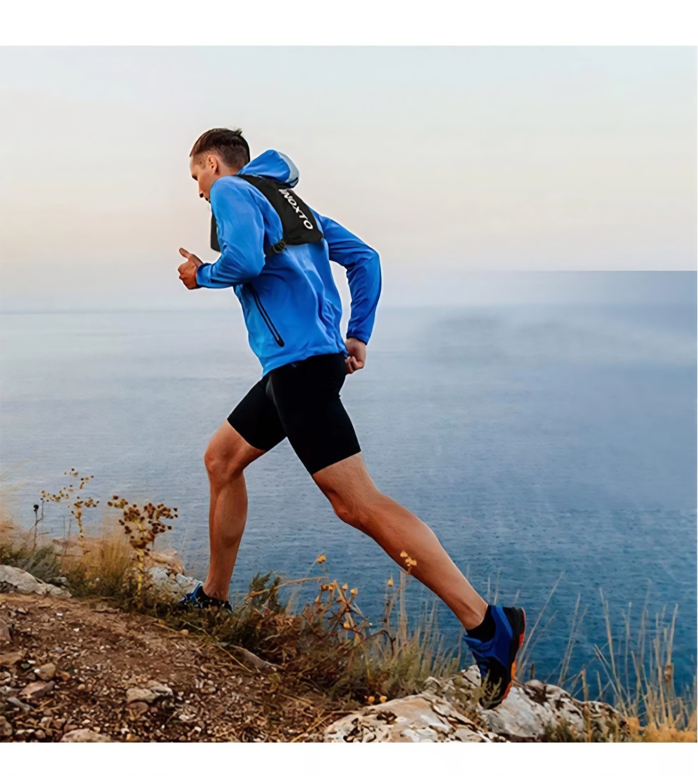INOXTO Phantom - Featherweight Running Hydration Vest Like Camel Pack Drinking