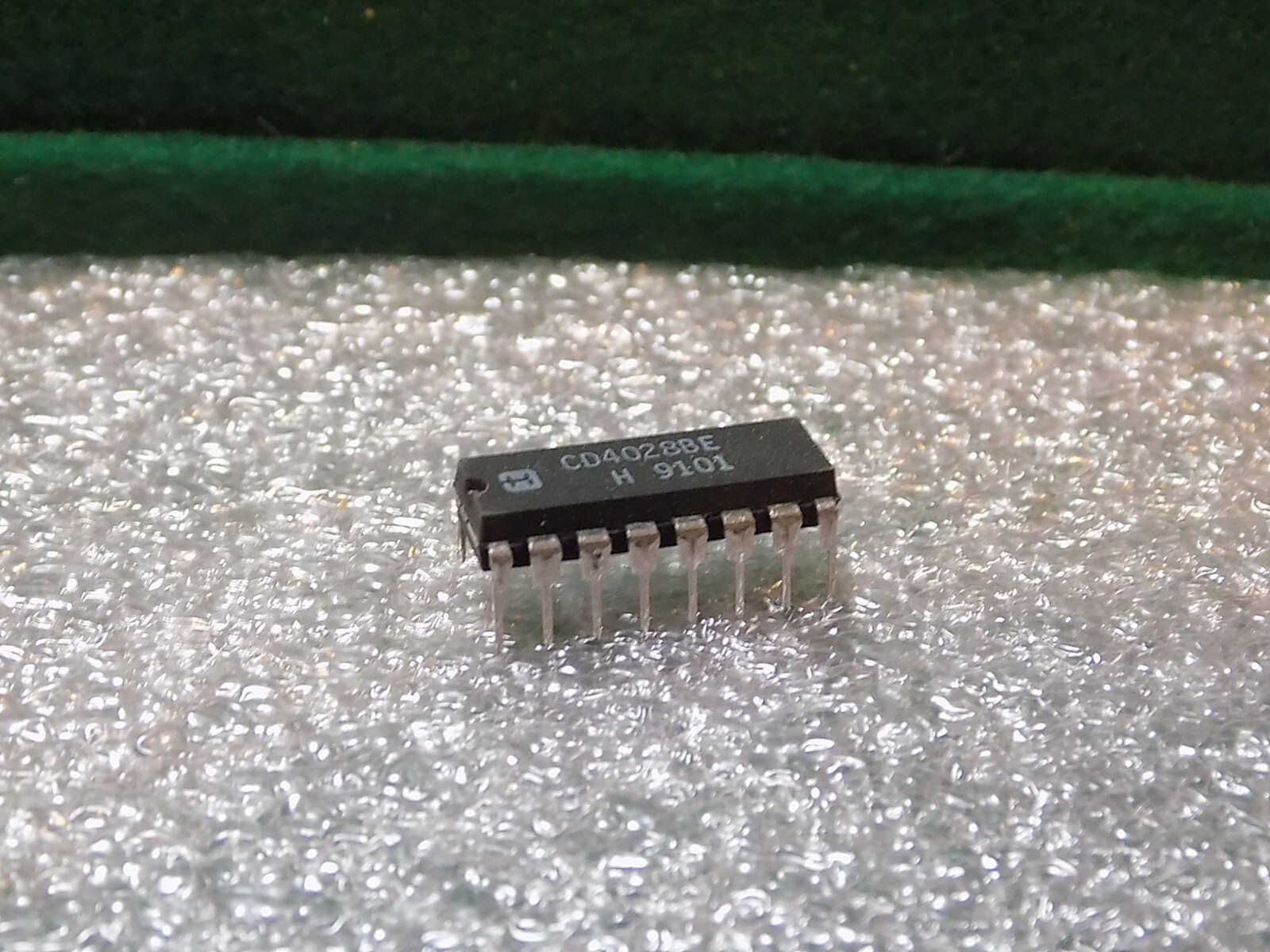 (4) HARRIS CD4028BE BCD DECIMAL DECODER NOS
