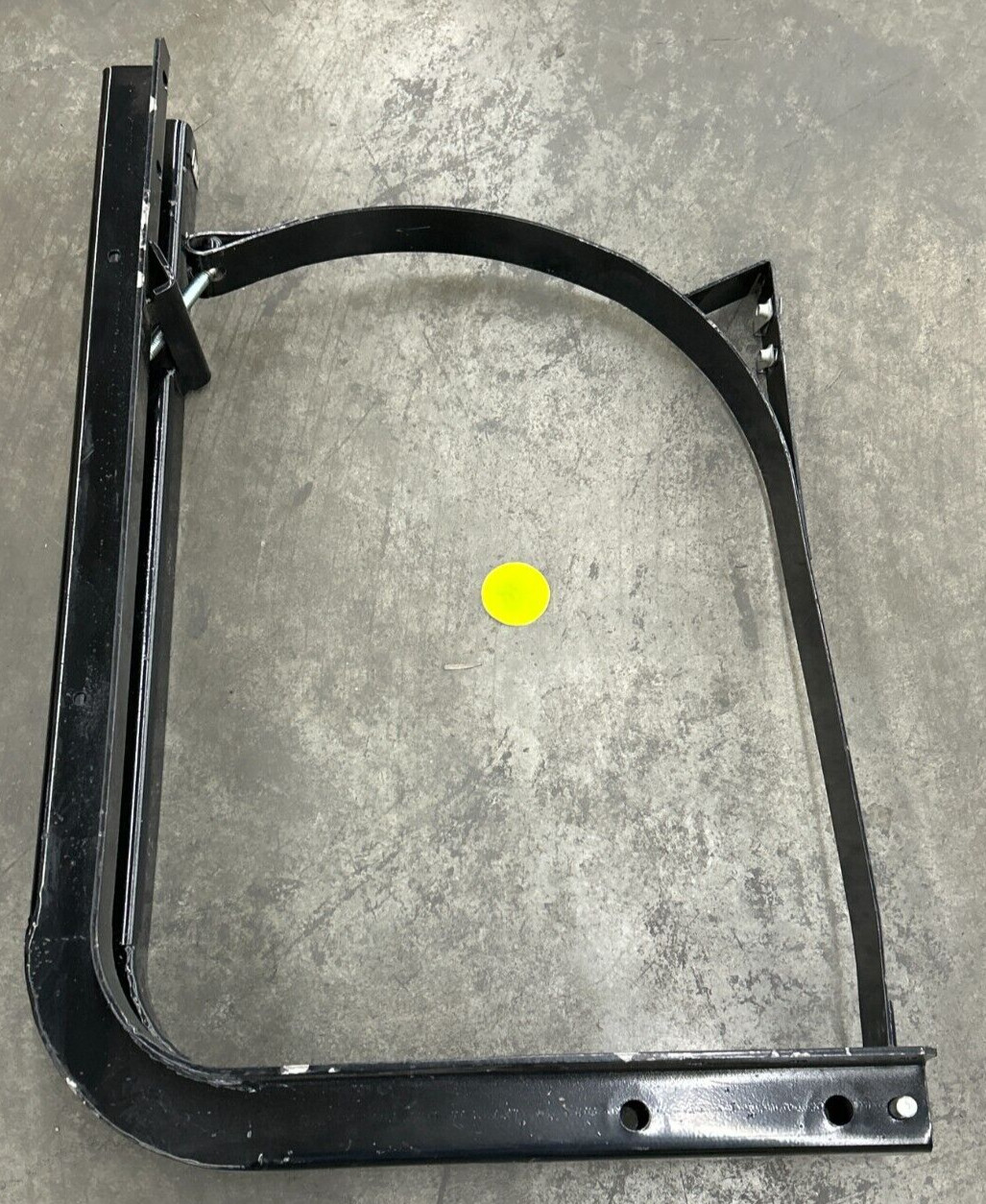 NAVISTAR FUEL TANK L-SHAPED SUPPORT BRACKET  ASSEMBLY 20-1/2" X 18-1/2"