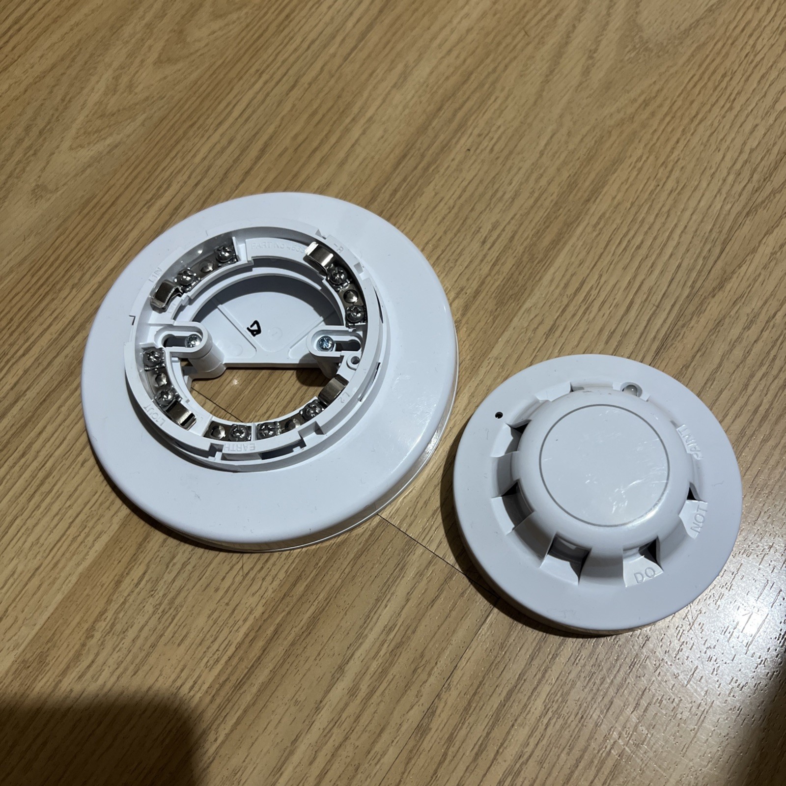 Apollo Series 65A Photoelectric Smoke Detector Model No 55000-327 USA