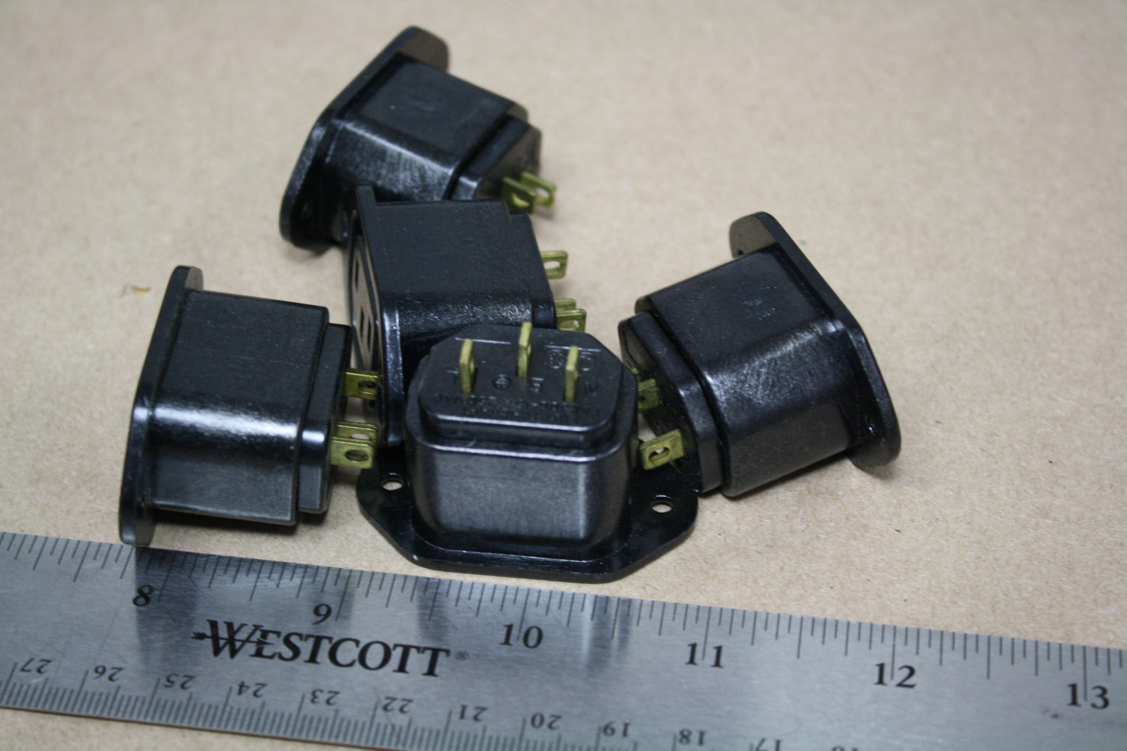 SwitchCraft EAC-306 15A 250VAC IEC 60320-C13 Female Chassis Mount LOTS OF 5PCS