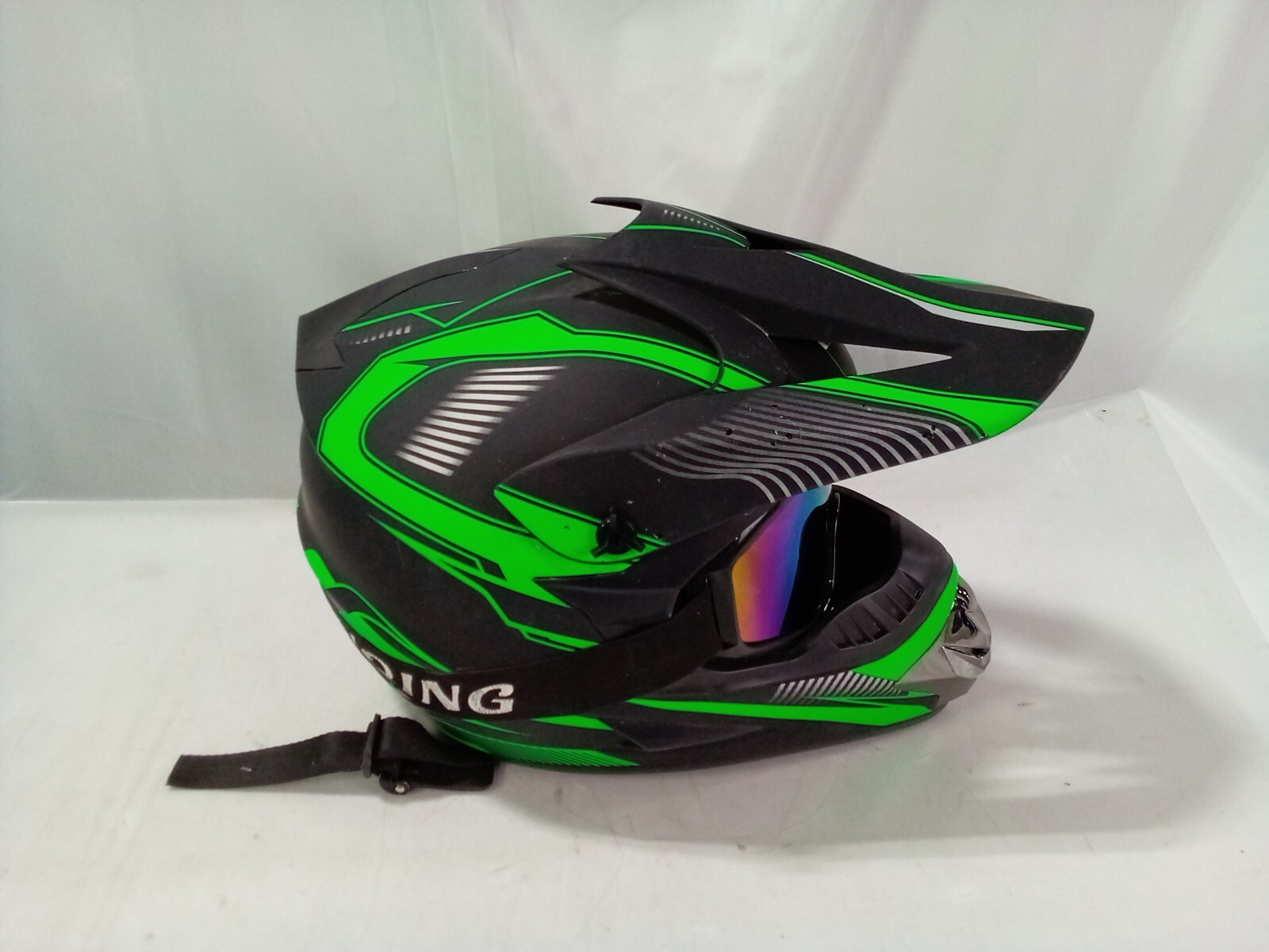 Sanqing SQTH-YY01 DOT FMVS5 No.218 Certified Helmet - Large 59-60, Black and Gre