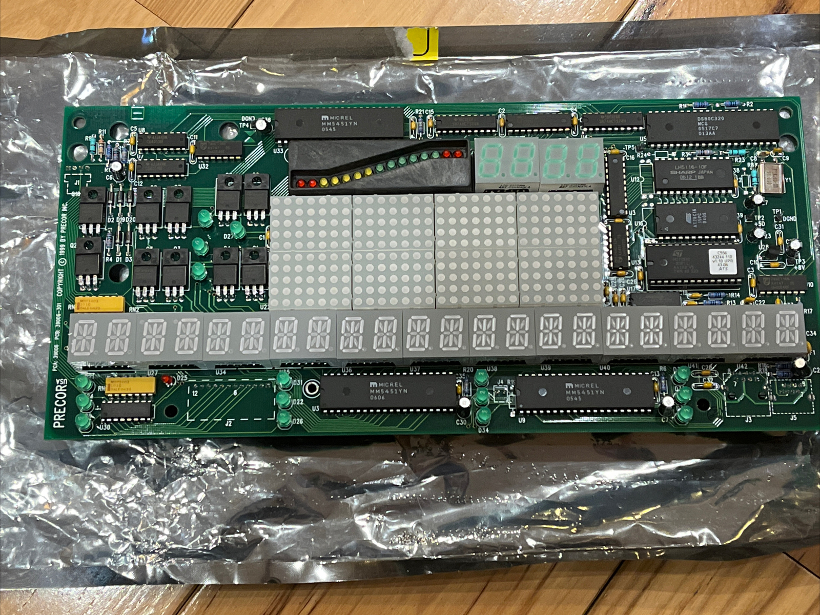 NEW Precor EFX 556 Upper Display Console Board Panel 39006-502 45065-102 OEM