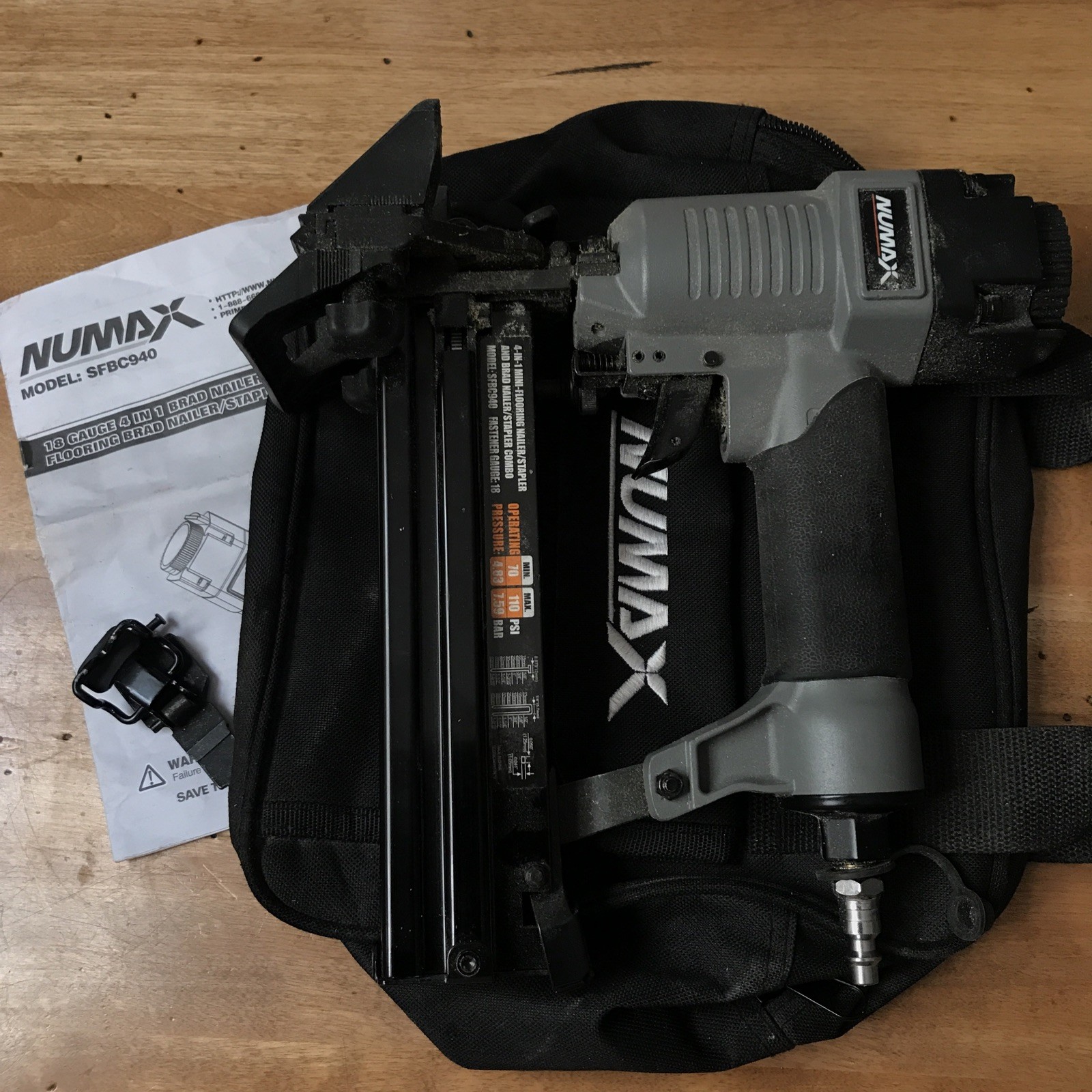 SFBC940 Pneumatic 4-in-1 18-Gauge 1-5/8" Mini Flooring Nailer/Stapler with Bag