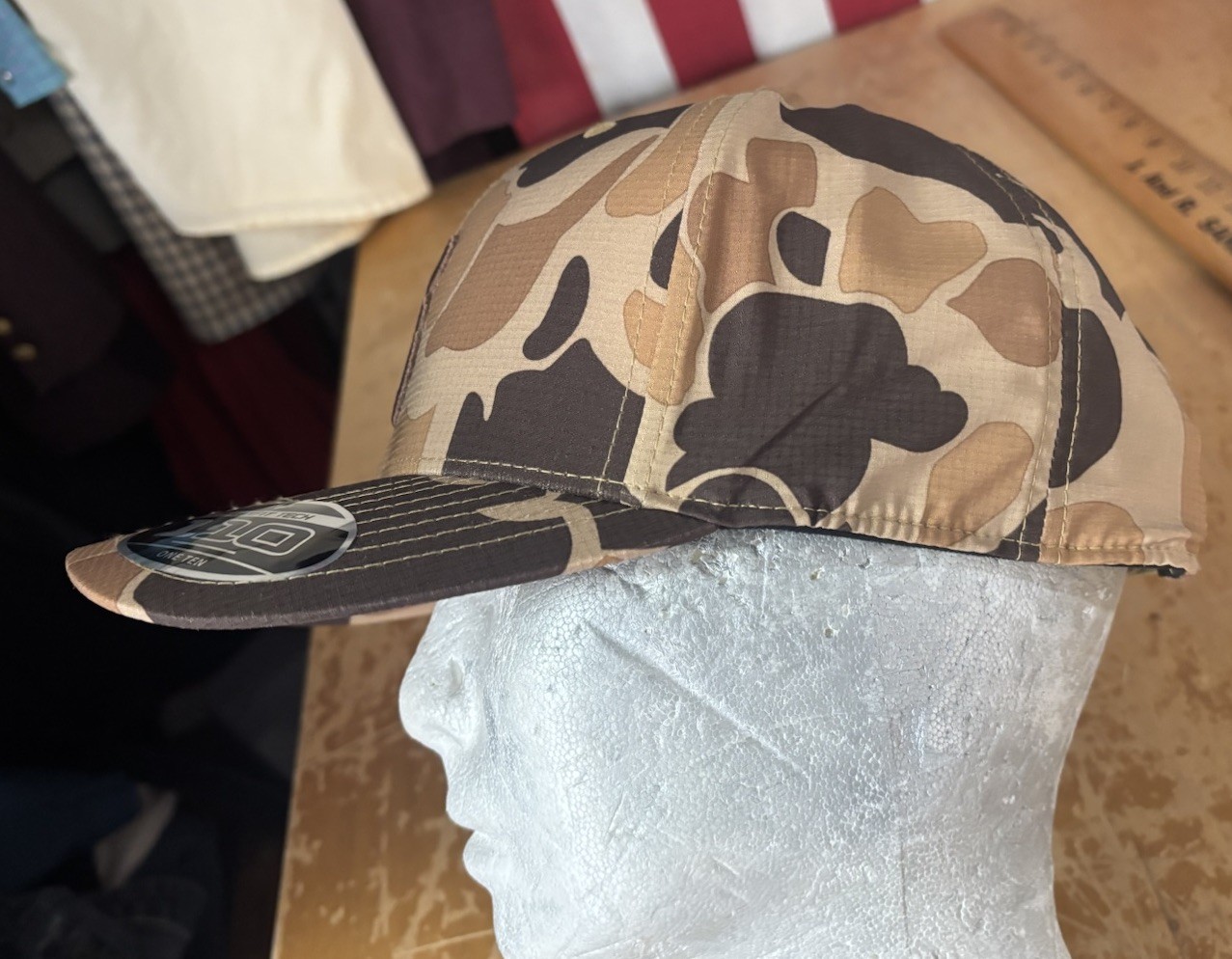 NWT new BROWNING Cupped Up Duck Vtg Tan Brown Camo SnapBack Hat Cap FlexFit 110