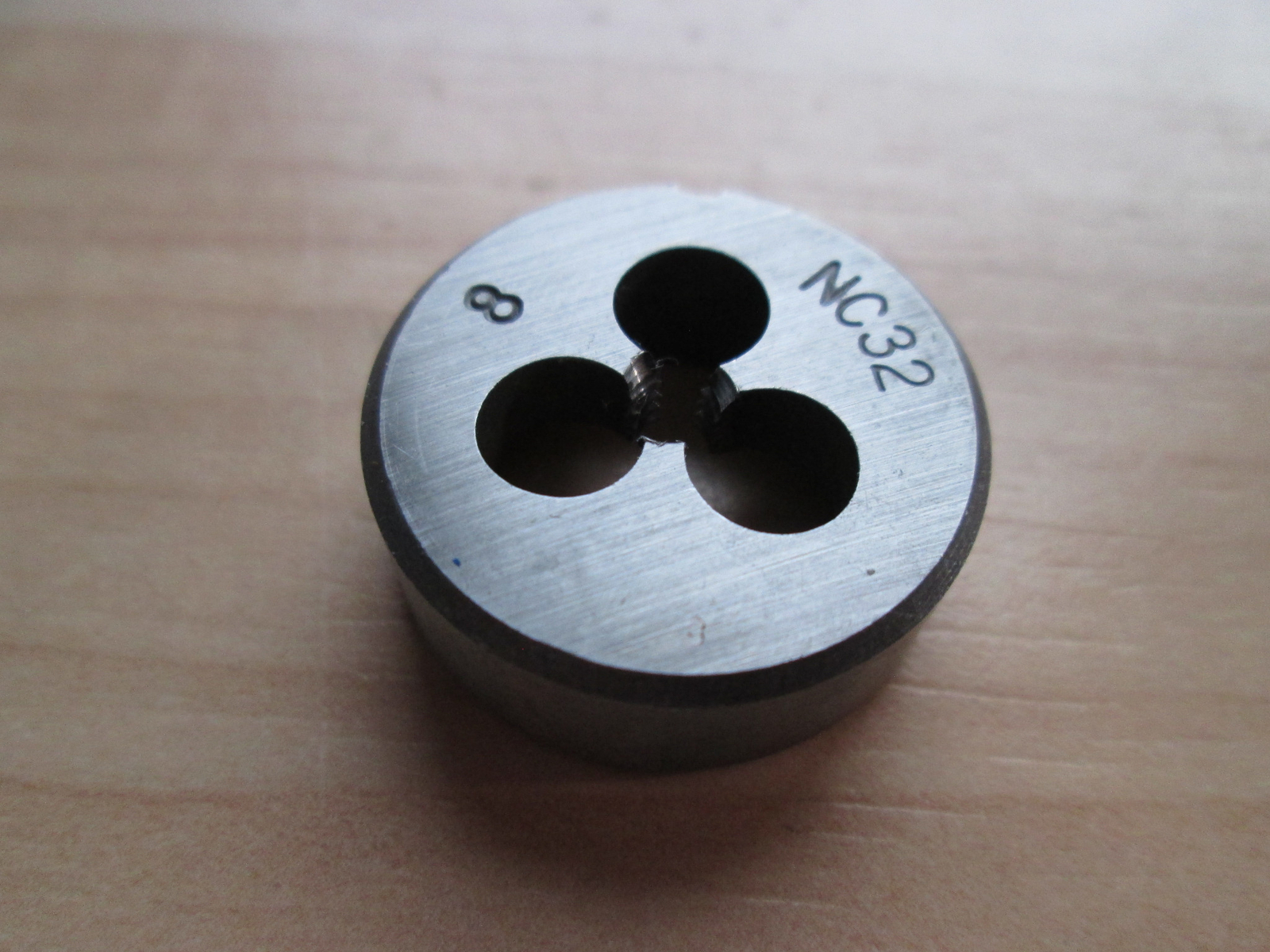 NEW #8 #8-32 #8-NC32 SAE Die HSS Steel Die, Hand Threading #T16EC