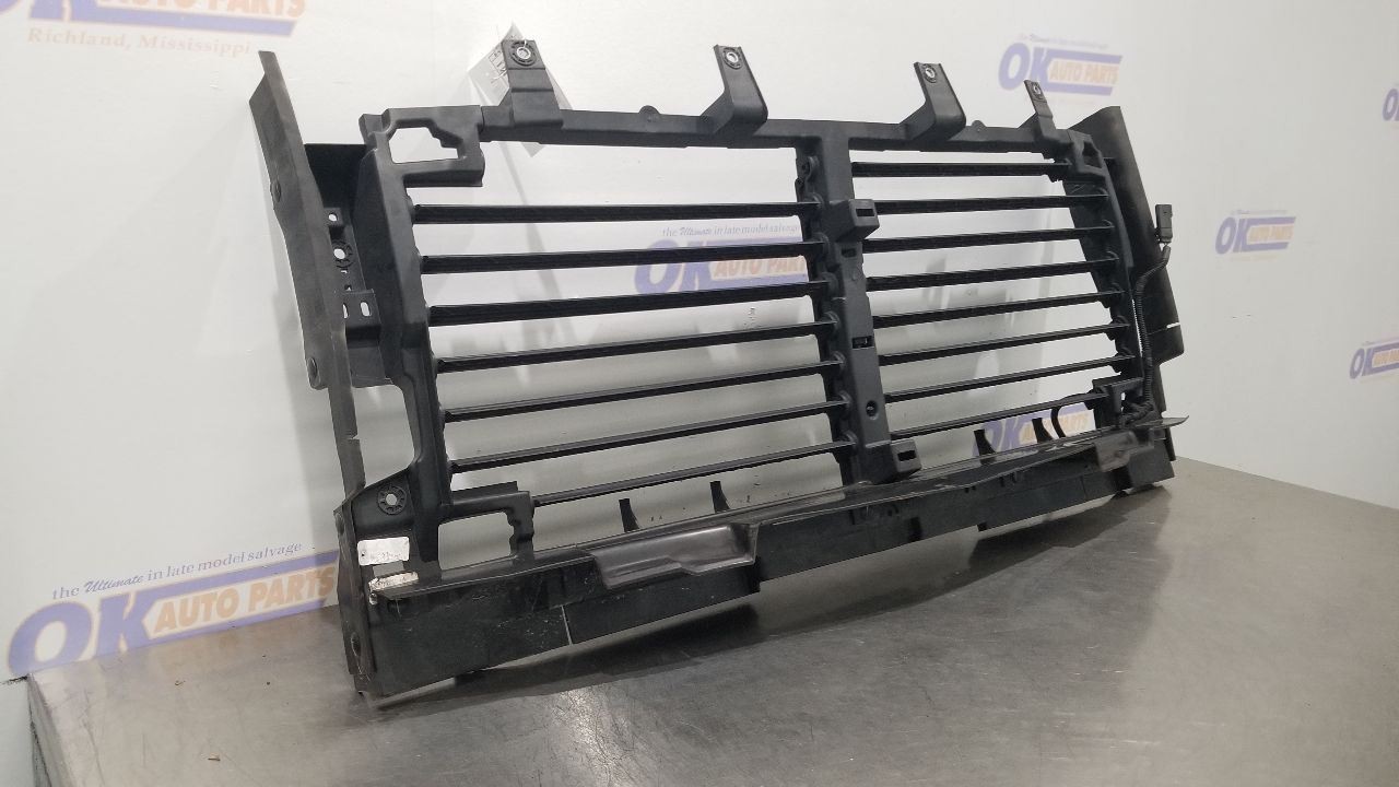 22 CHEVY SILVERADO 1500 CLASSIC UPPER AIR SHUTTER 2.7L