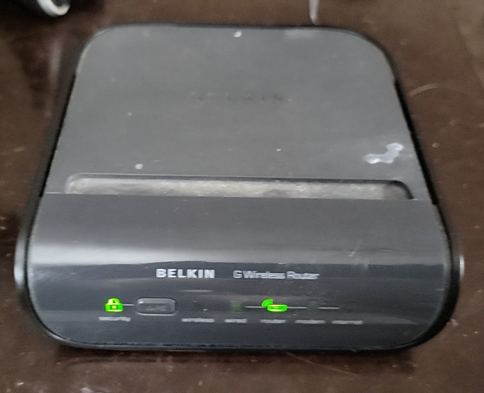 Belkin F5D7234-4 V5 Wireless Router Home Wireless G 4 Ports w/ Power Cord