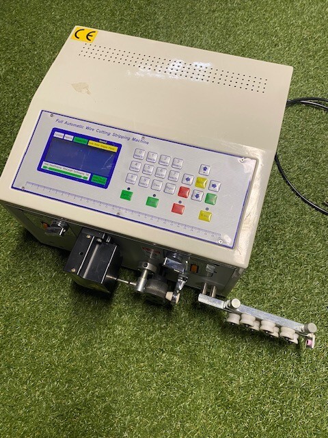 SWT Max2 Full-Automatic Computer Wire Stripping Machine