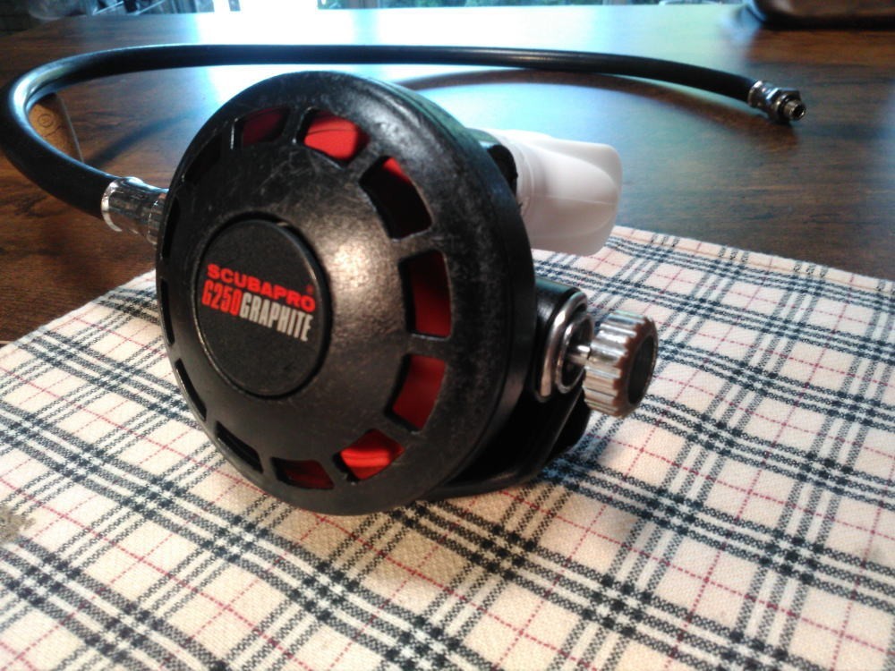 Scubapro G250 GRAPHITE Second-Stage, Good Cndition.