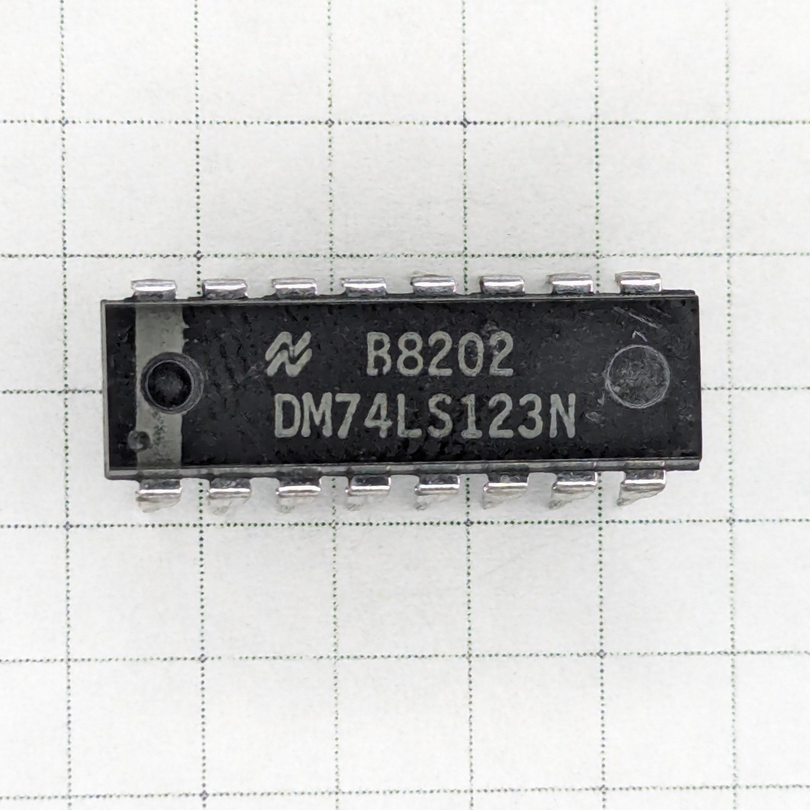 2 PCS National Semiconductor DM74LS123N Dual One-Shot IC 16-Pin DIP -e22