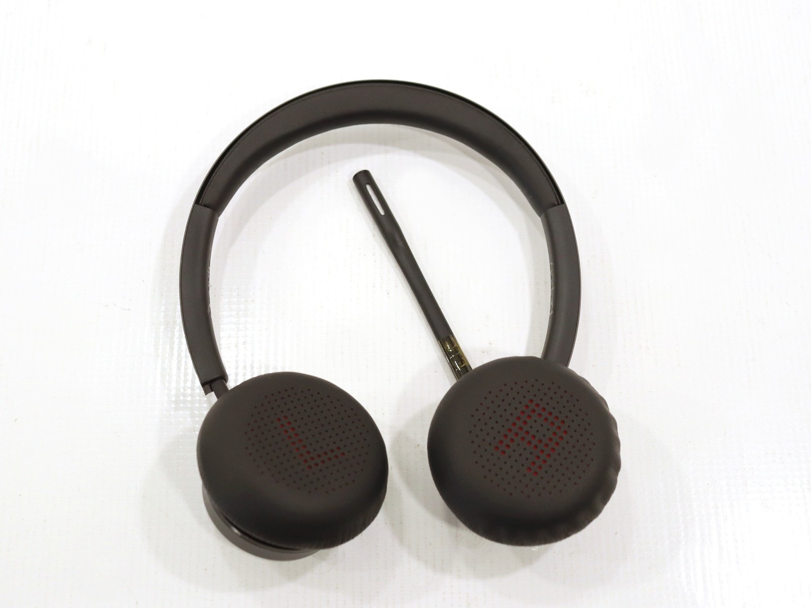 Poly Voyager 4320 UC USB-C HS +BT700 (77Z31AA) Headset + Base (Black)