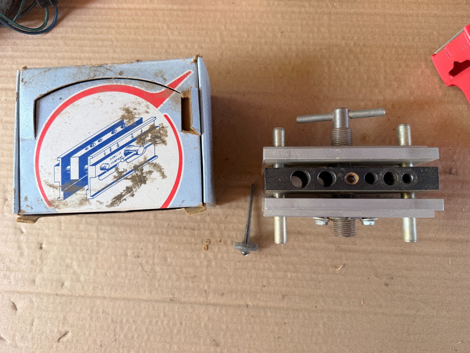 Vintage Dowl-it Model 1000 Self-Centering Dowel Drill Guide Jig - Made in USA