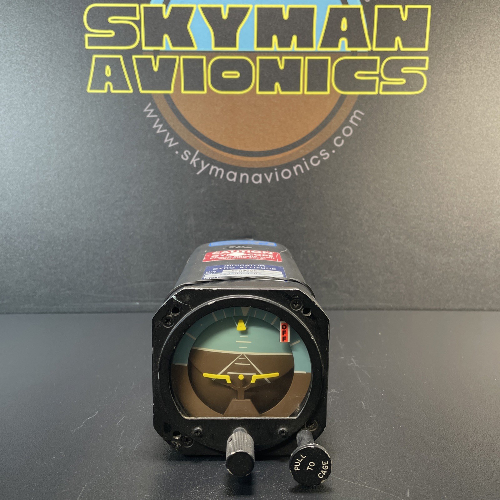 RC Allen RCA26AK-4 Attitude Indicator - 14V