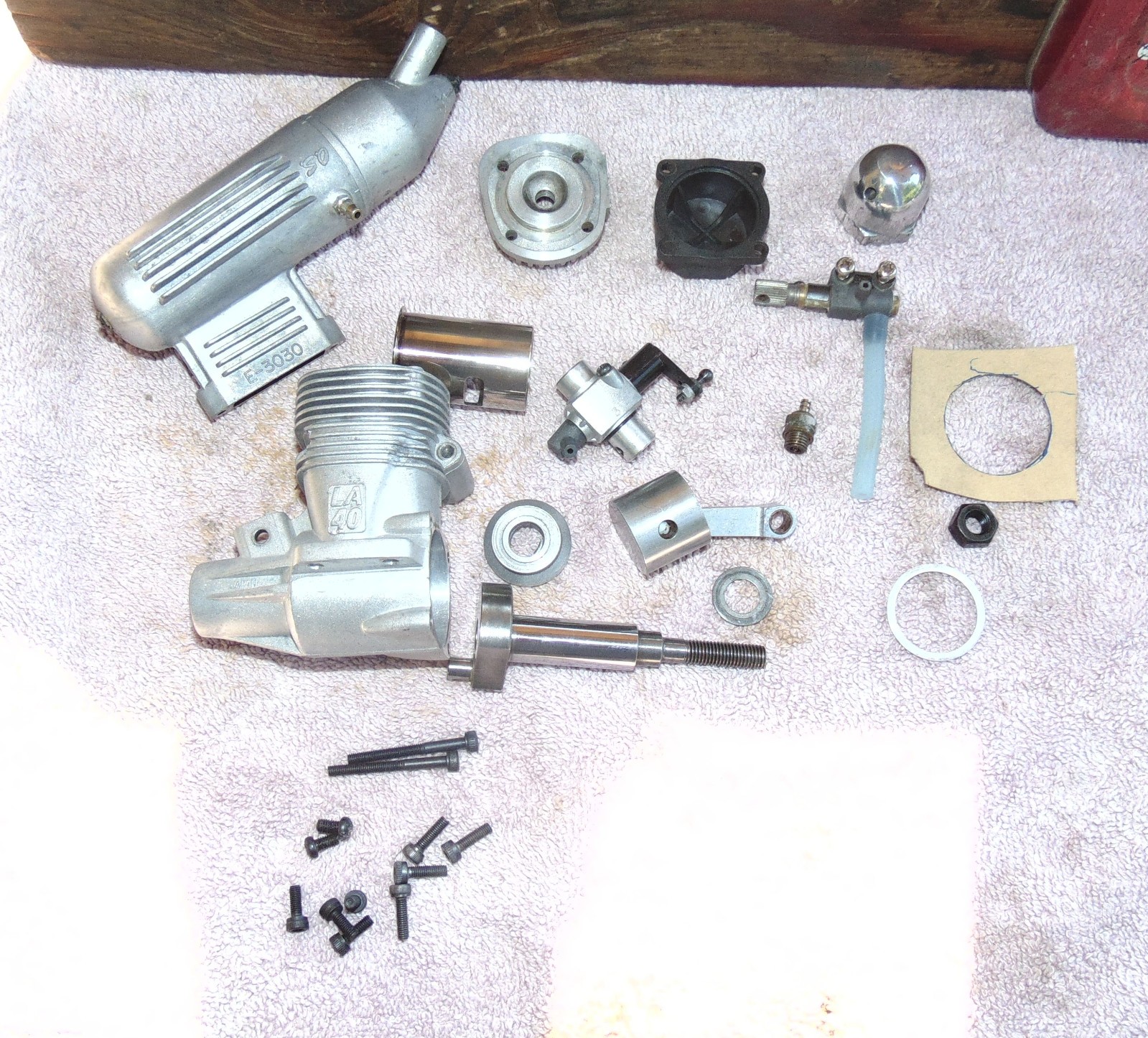 OS LA 40 RC Model Airplane Engine, cleaned, ex compression