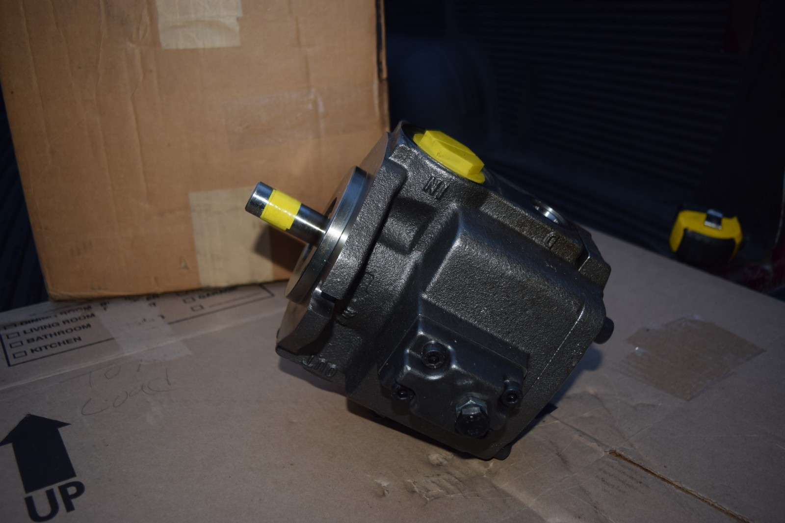 BOSCH 0513500220 Vane Pump