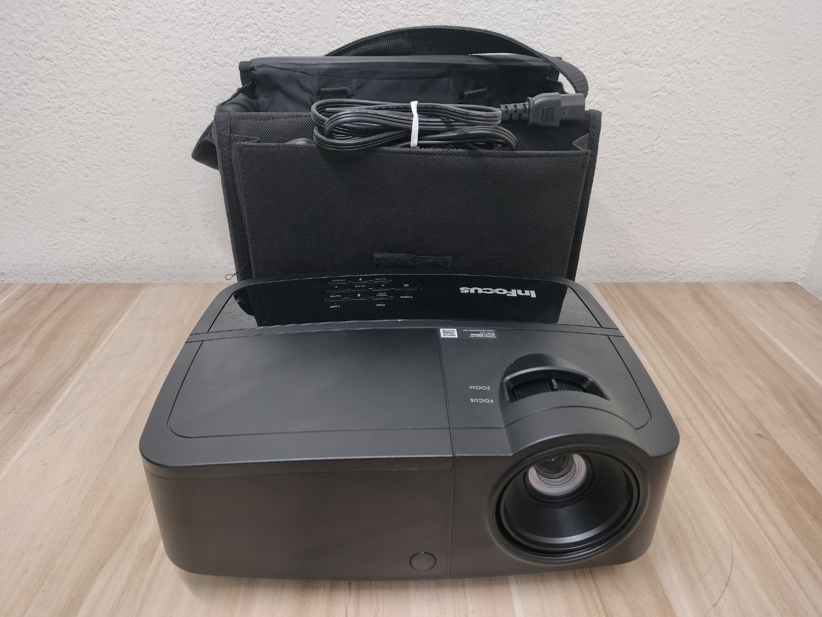 InFocus IN116x DLP Projector 3200 Lumens Bright PC 3D Ready HD 1080p - 52 HOURS