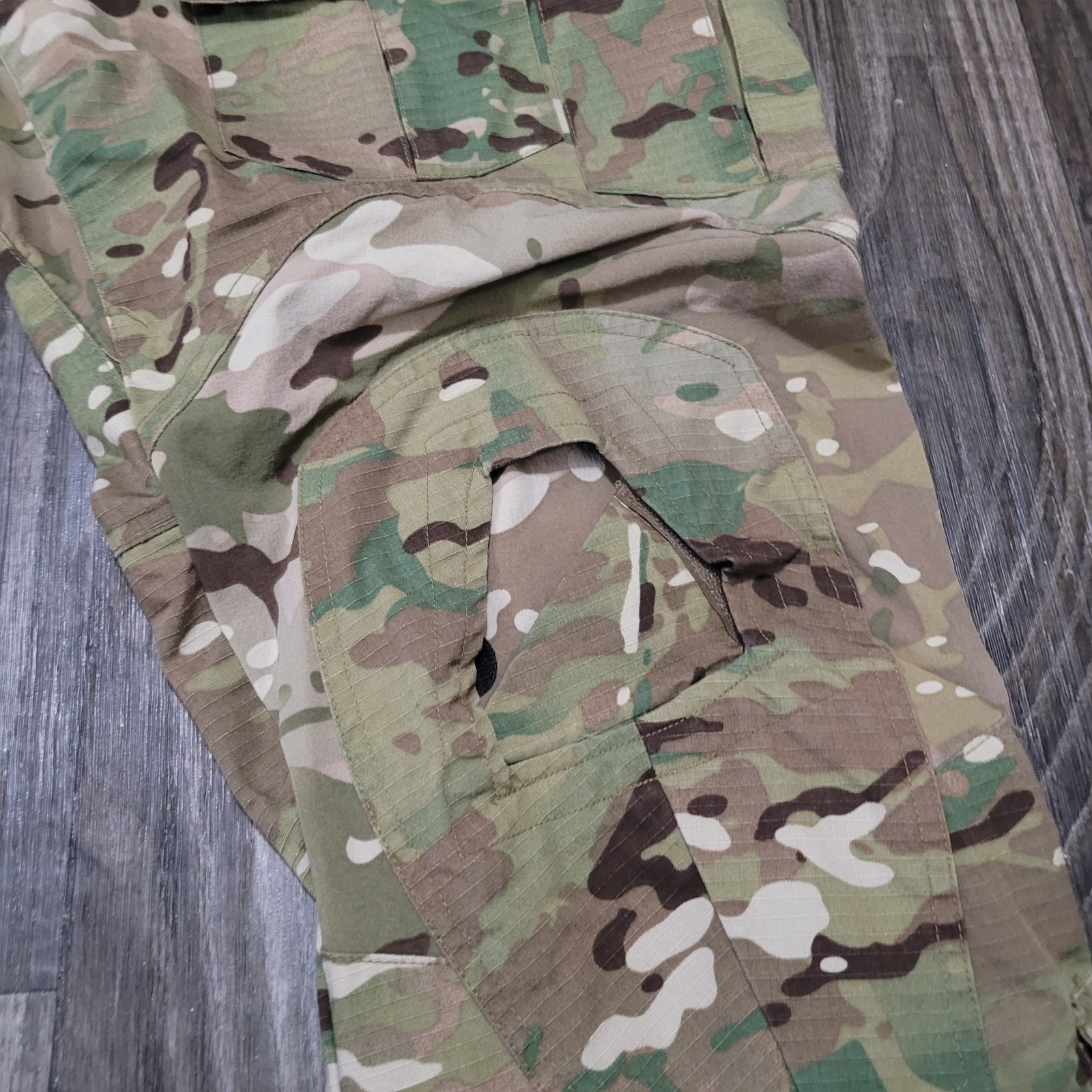 Uncompromising To Classics Combat Cargo Camo Knee Slots Army Pants Size 38
