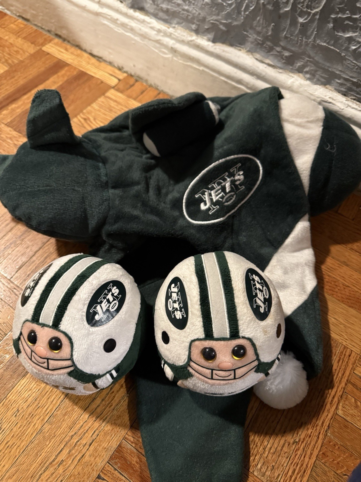 TY Beanie Ballz 8"  NFL New York Jets Plush Ball Set Of 2 And A Jet Beanie/Hat
