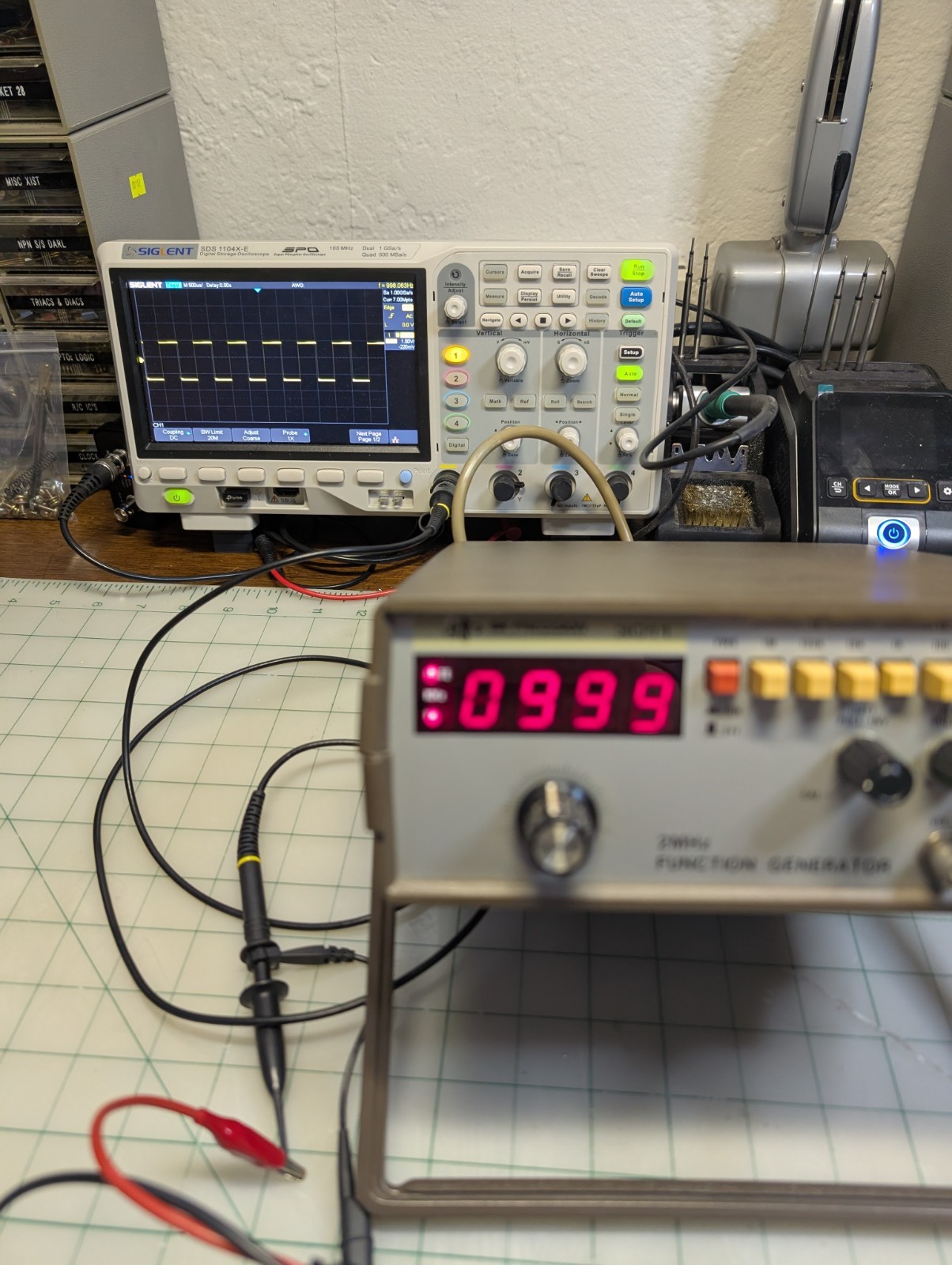 BK Precision 3011 Function Generator — Tested Working — 2 MHz, Digital Display