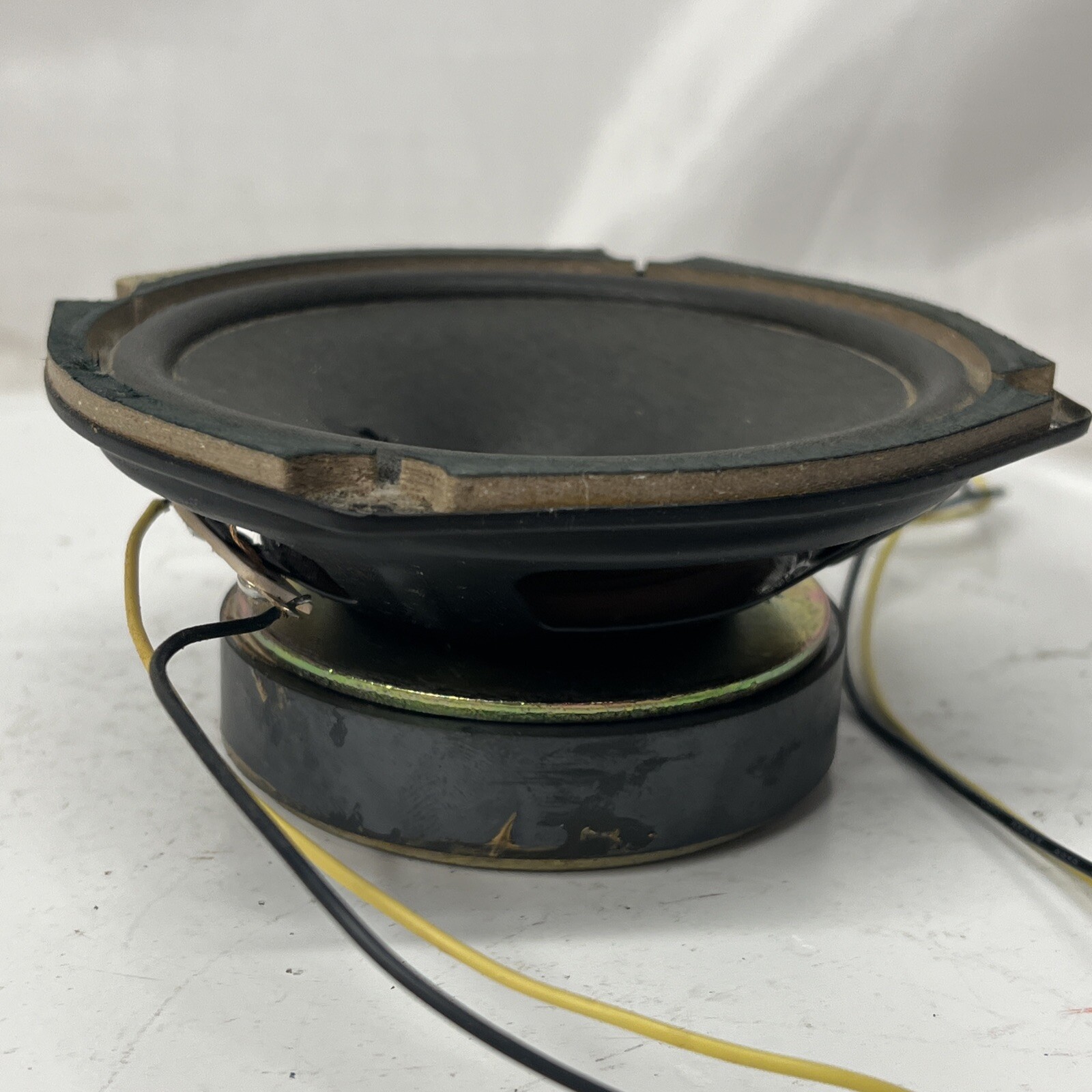 ENSONIQ Replacement Part E190089 94v-1 / Pulled From AVISTA 7600 Left Speaker