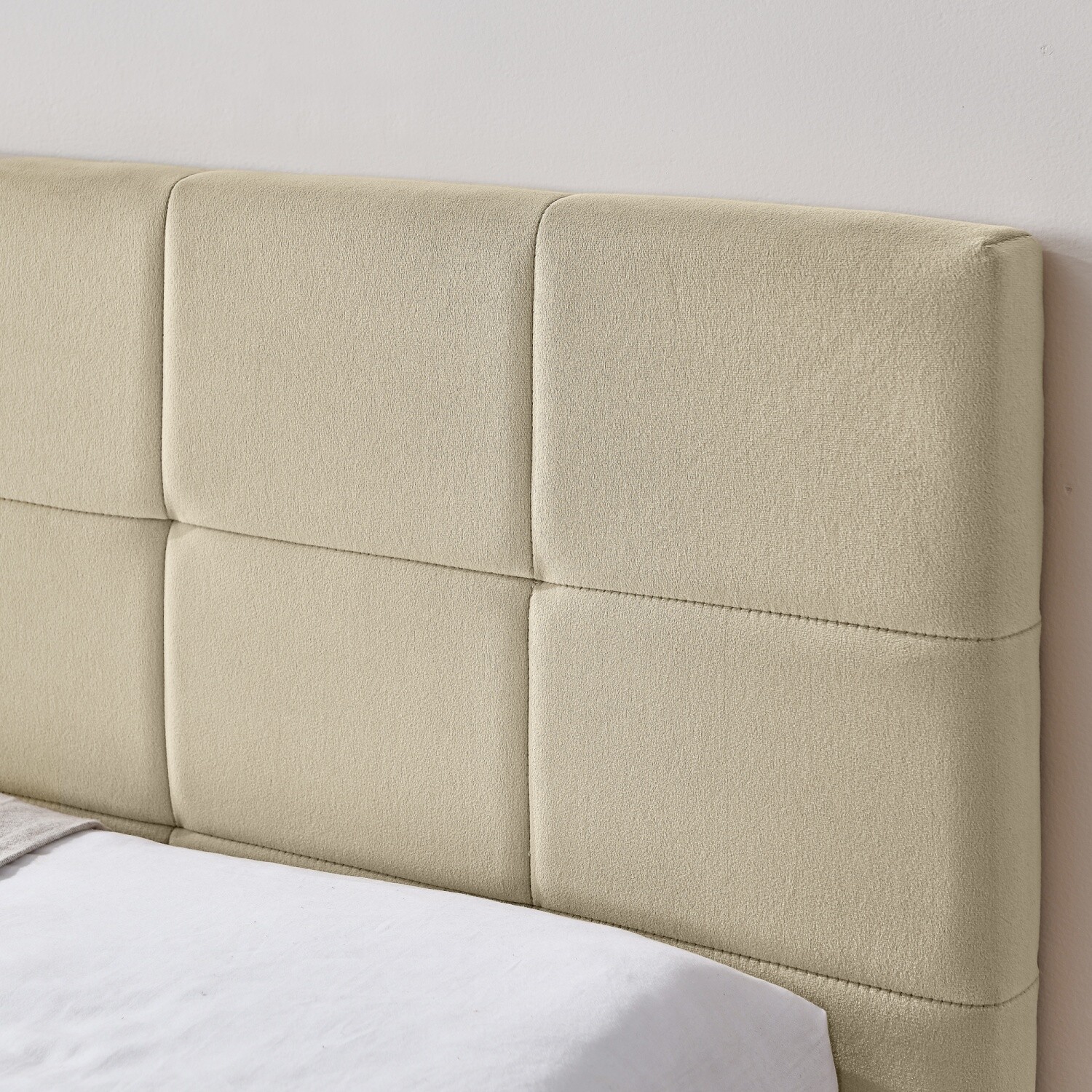 Full Size Daybed Upholstered Bed Frame Sofa Bed for Bedroom Multiple Colors