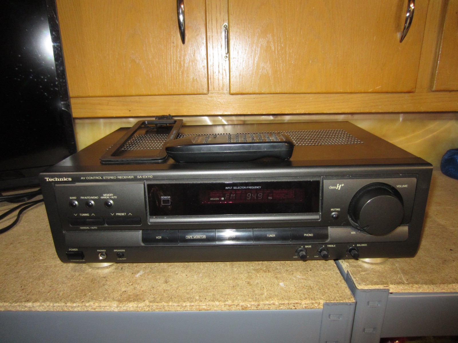 Technics SA-EX110 AV Control AM/FM Stereo Receiver With Remote Bundle.  Works!