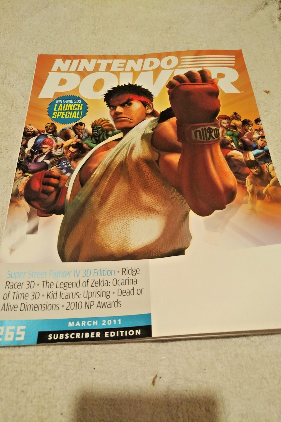 Nintendo Power Magazine Volume 265 March 2011 Attached Poster Street Fighter IV