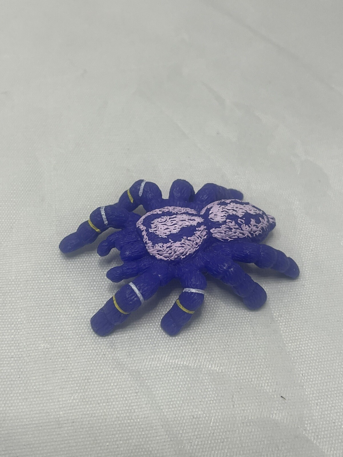 YOWIE Peacock Tarantula Animals with Superpowers Collection 2" Purple Spider Fig