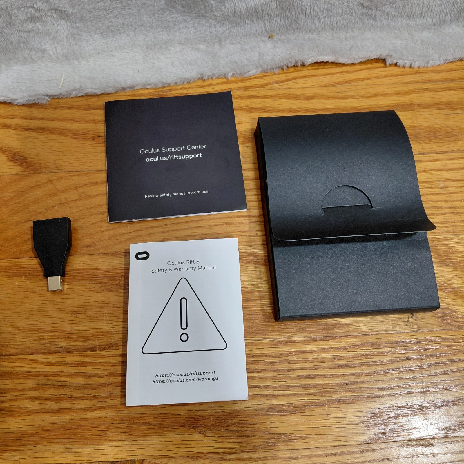 Meta Oculus Rift S VR Set w/ Controllers In Box Original Oculus