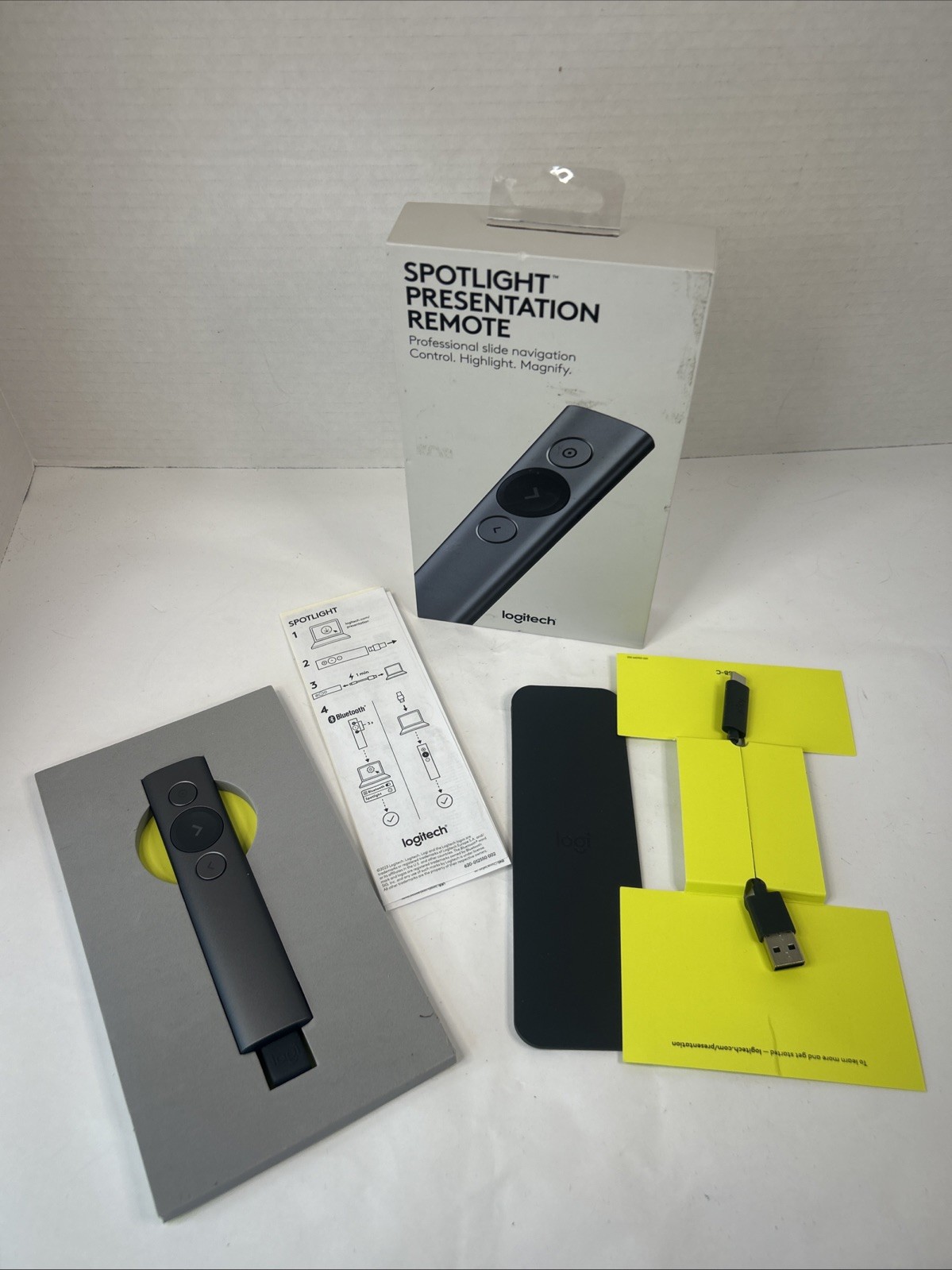 Logitech SPOTLIGHT Presentation Remote 810-004886 Slate Gray with Dongle Cable