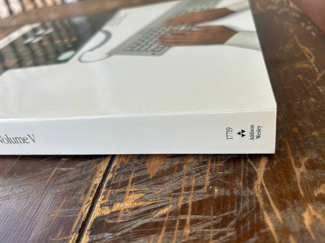 Vintage Apple Inside Macintosh Volume V 1988 Hardcover Developer Book