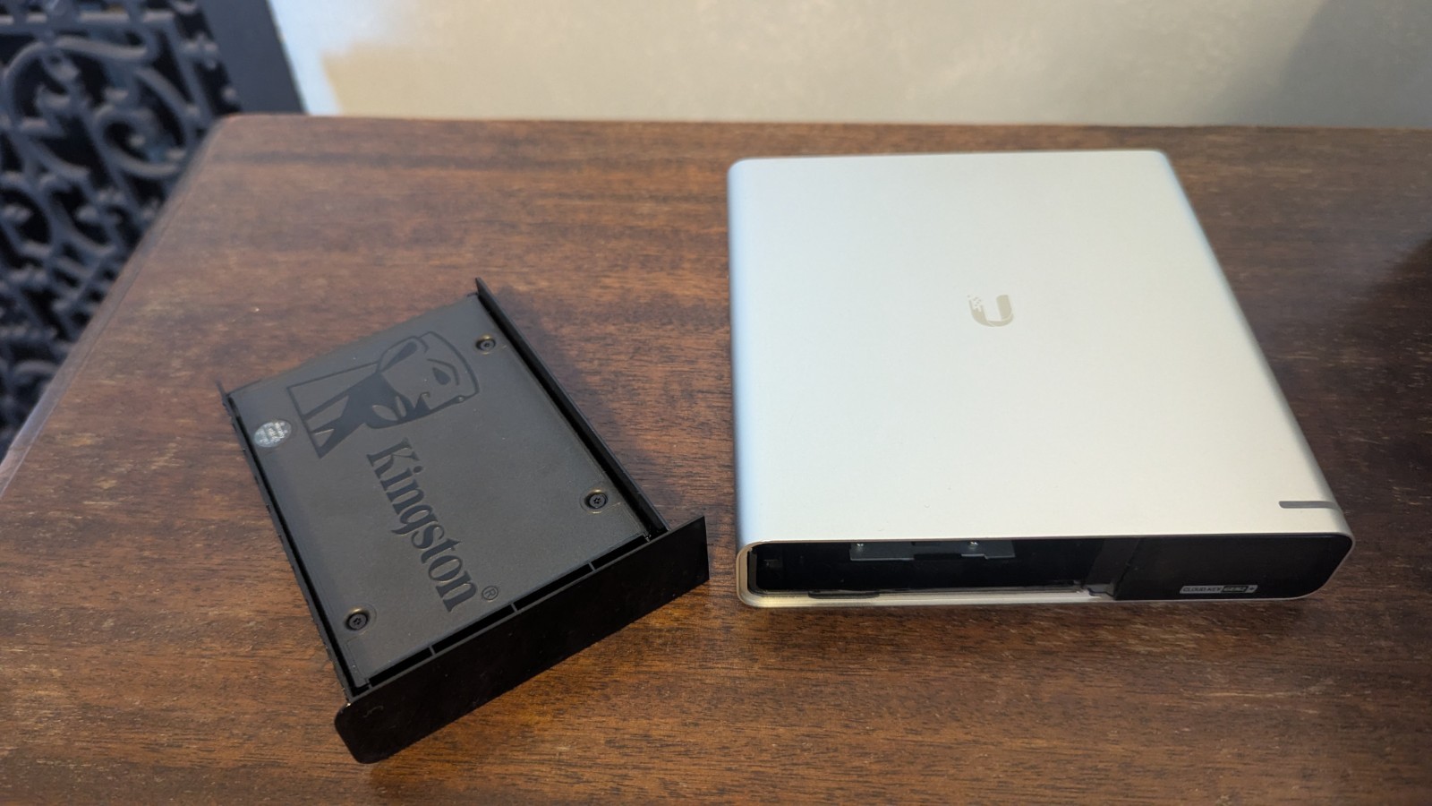UBIQUITI UNIFI CLOUD KEY PLUS GEN2 UCK-G2-PLUS UPGRADED 240GB SSD DRIVE FASTSHIP