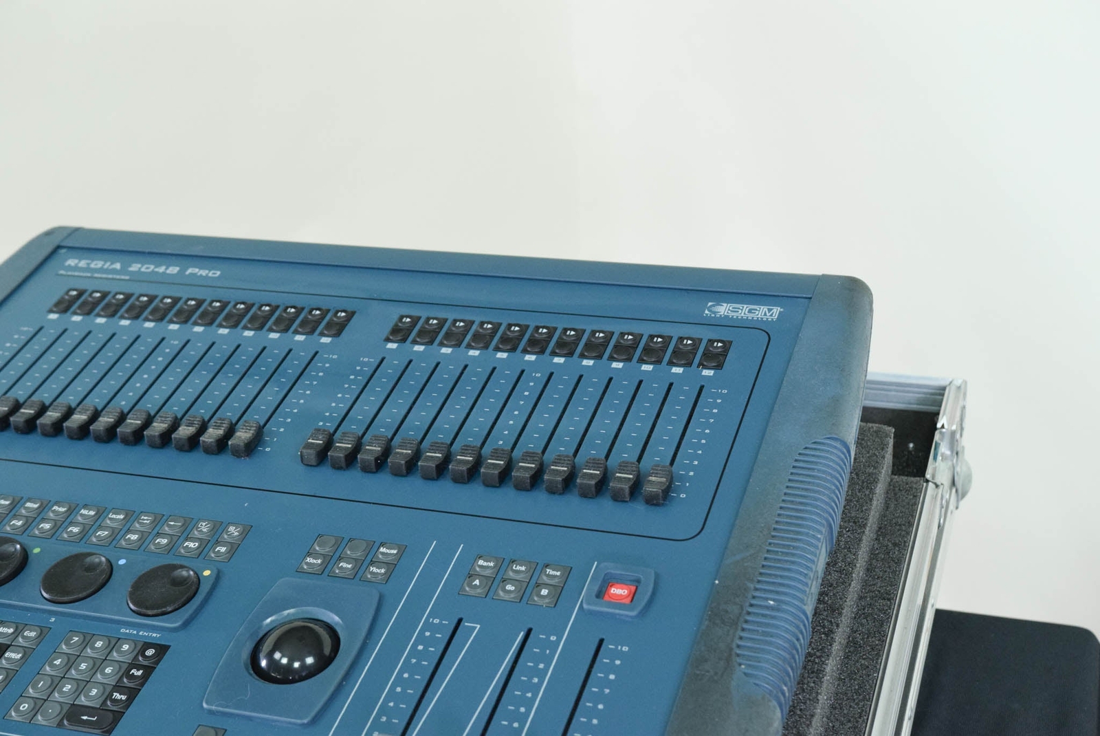 SGM REGIA 2048 Pro Lighting Console with Case CG00TQ2