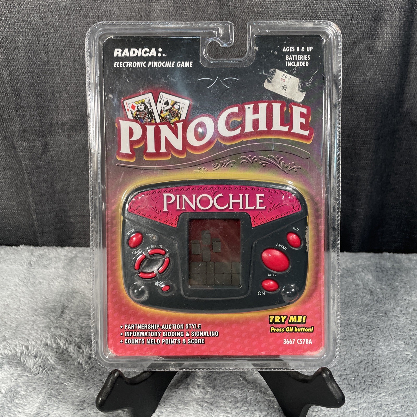 Radica Electronic Pinochle Handheld Travel Game 3667 CS7BA Vantage NOS Y2K