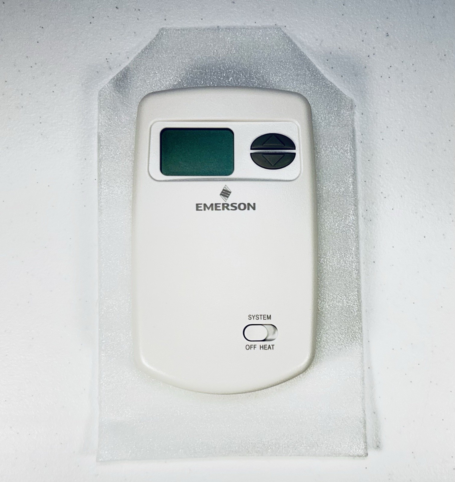 Emerson 1E78-140 Non-programmable Thermostat