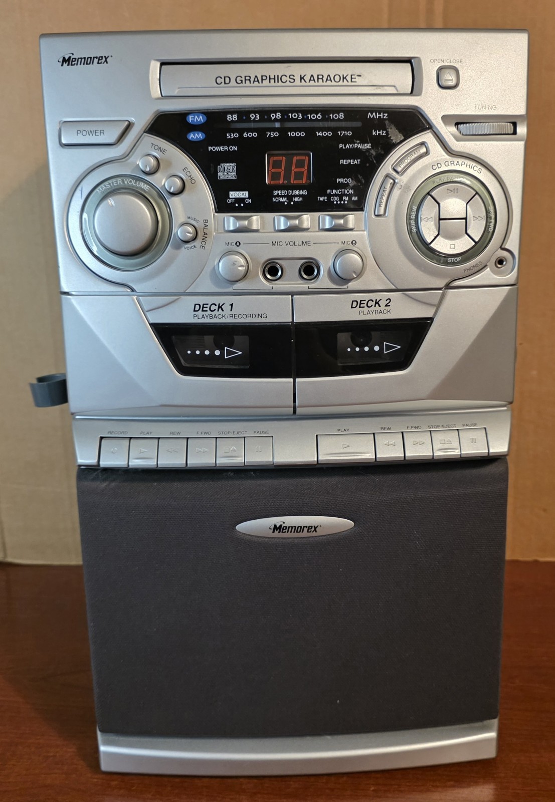 MEMOREX MKS5012 KARAOKE MACHINE (PARTS OR REPAIR ONLY)