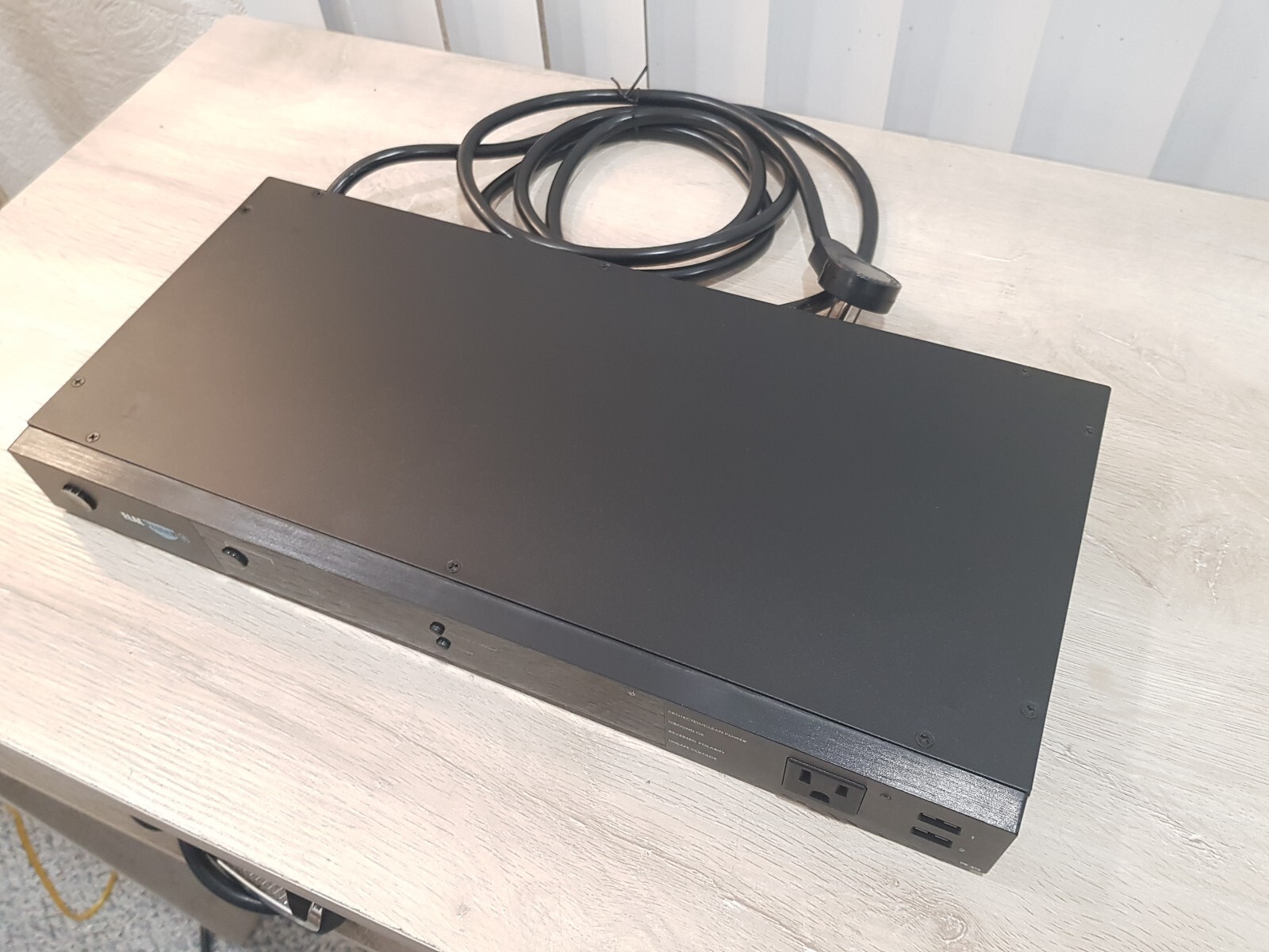 ELAC Protek PR-81B 9 Outlet Surge Protector, Power Conditioner-Bluetooth App