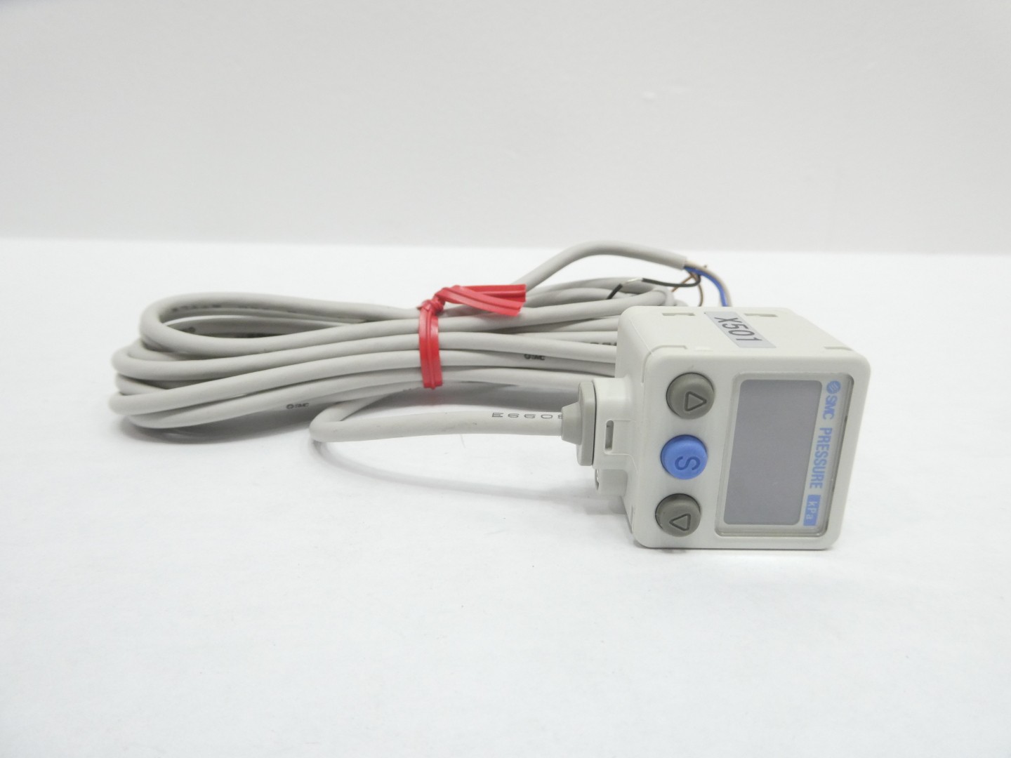 Smc ZSE40A-NO1-T Digital Pressure Switch 101.3kpa 12-24v-dc