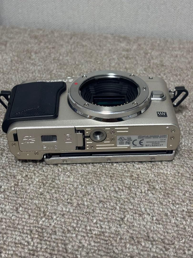 OLYMPUS E-PL5 Mirrorless Camera