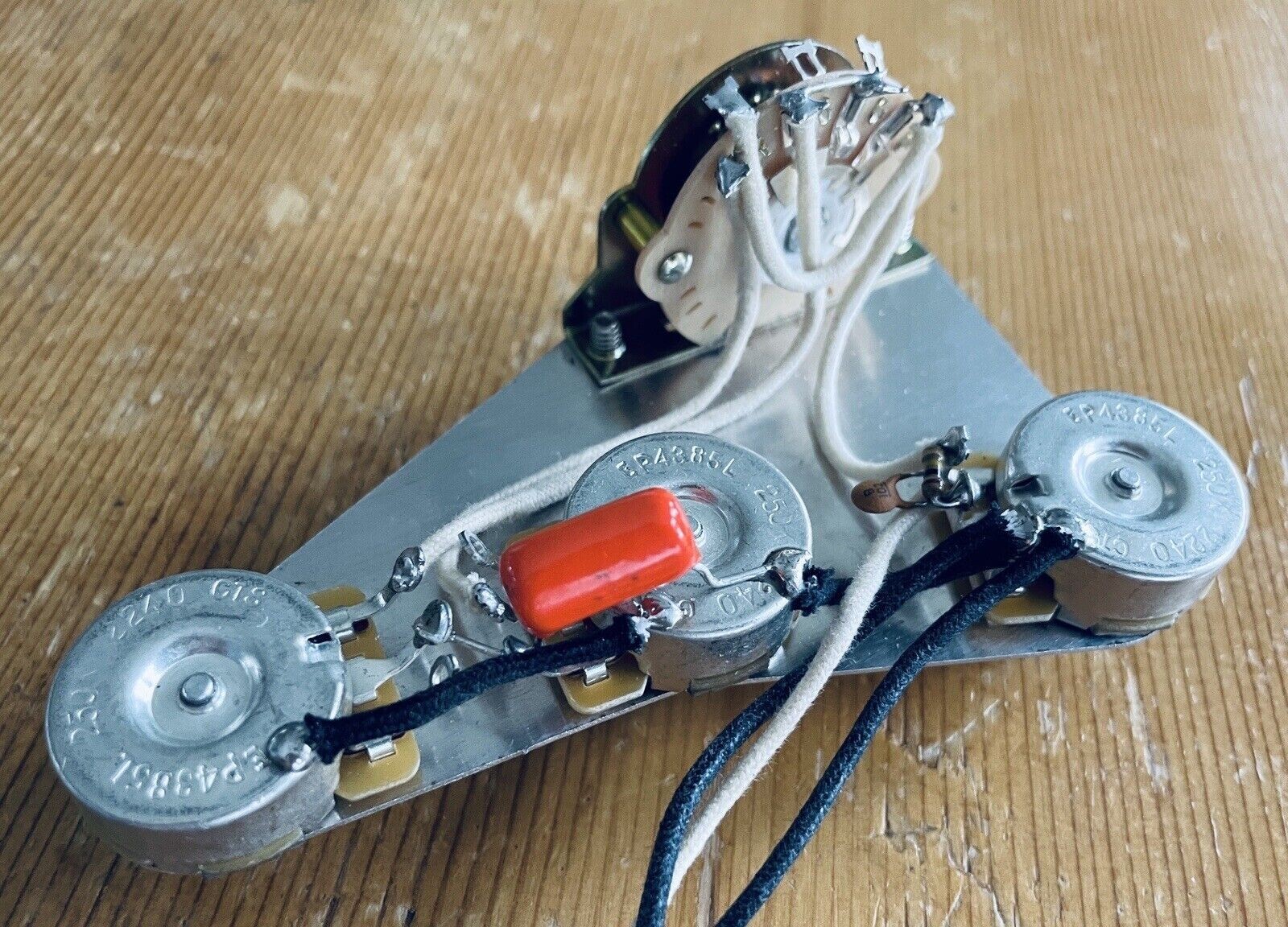 Fender Stratocaster Wiring Harness Treble Bleed 250k CTS Pots Oak Grigsby 5 Way