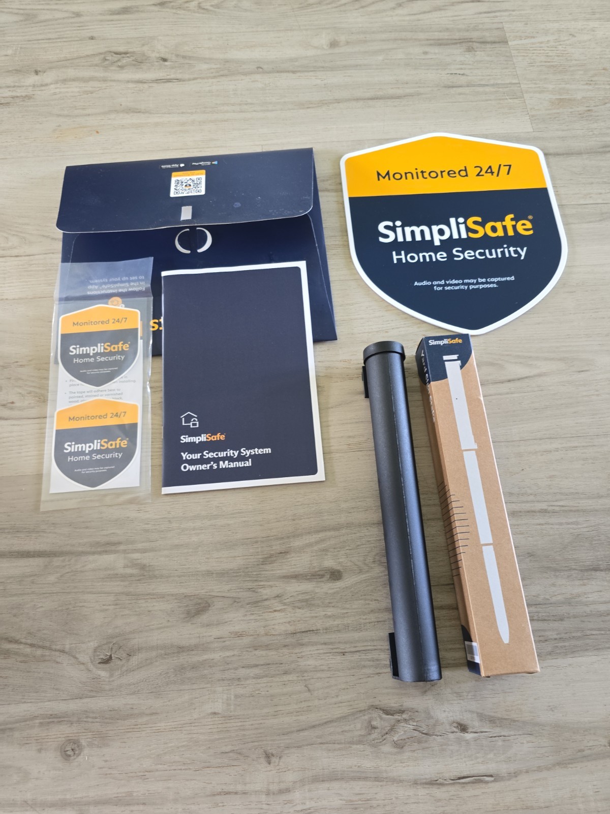 SimpliSafe Home Security Yard Sign With Stake