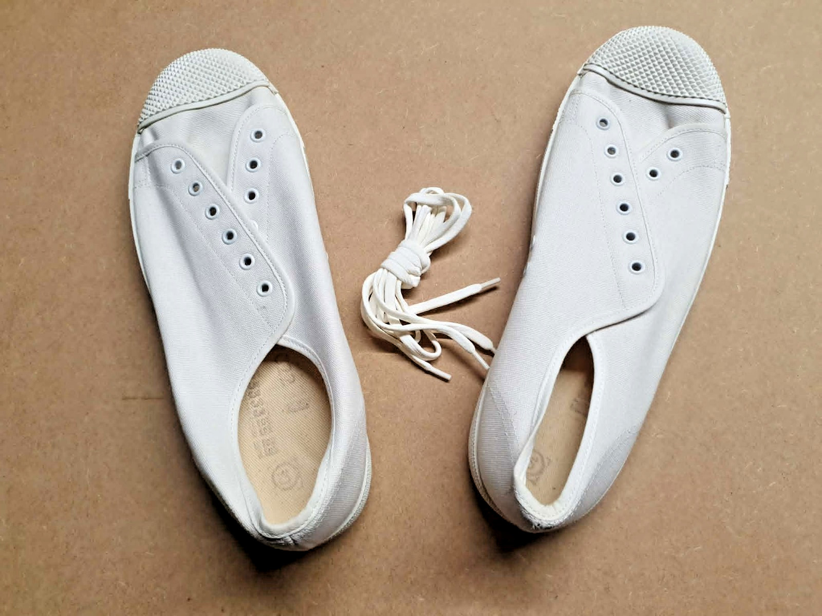 Vintage Royal Navy PT Plimsoles 1980s Size 10 Military Shoes Gym White England