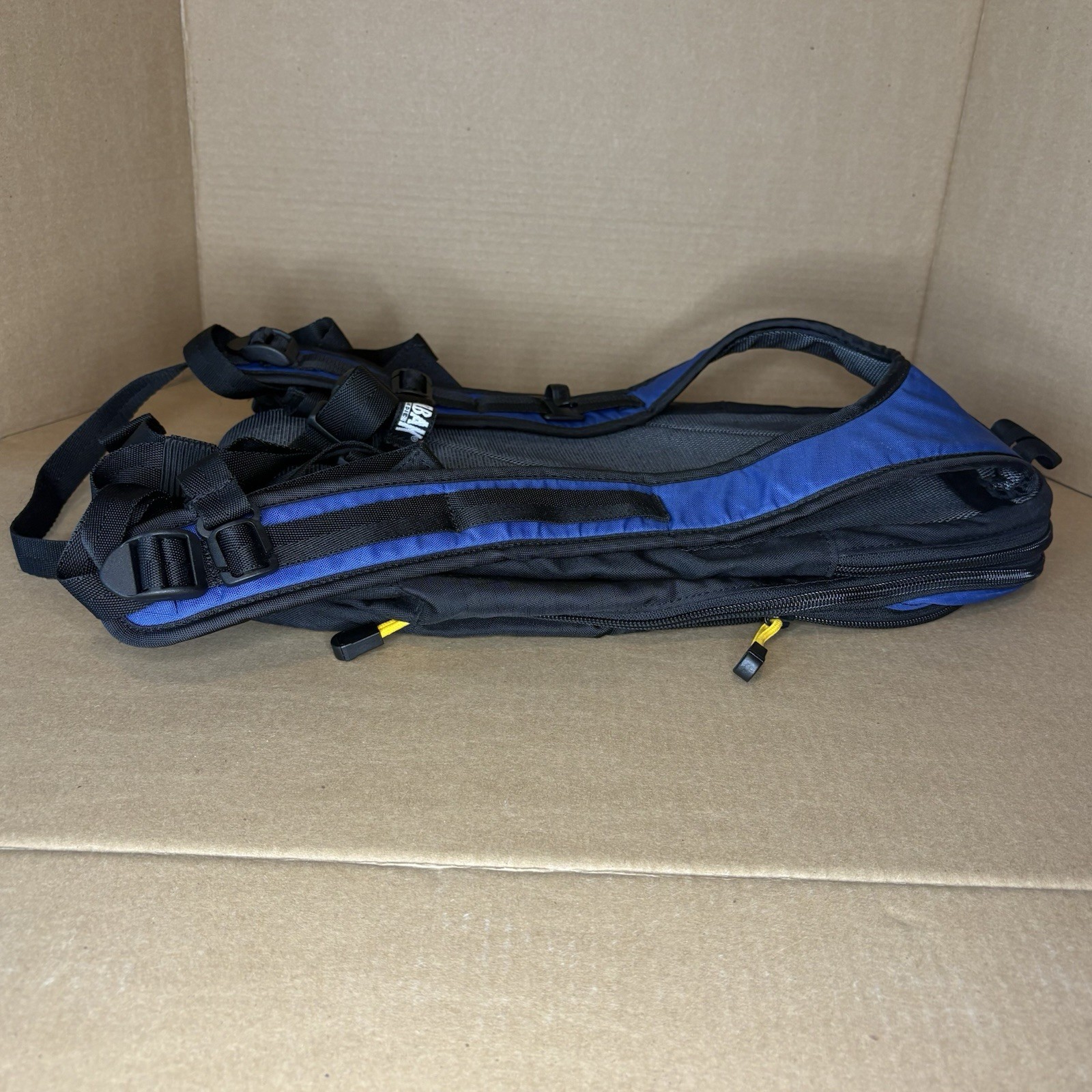 Camelbak Blowfish Hydration Backpack NO Bladder Blue/Black Pre-owned Nice Cond