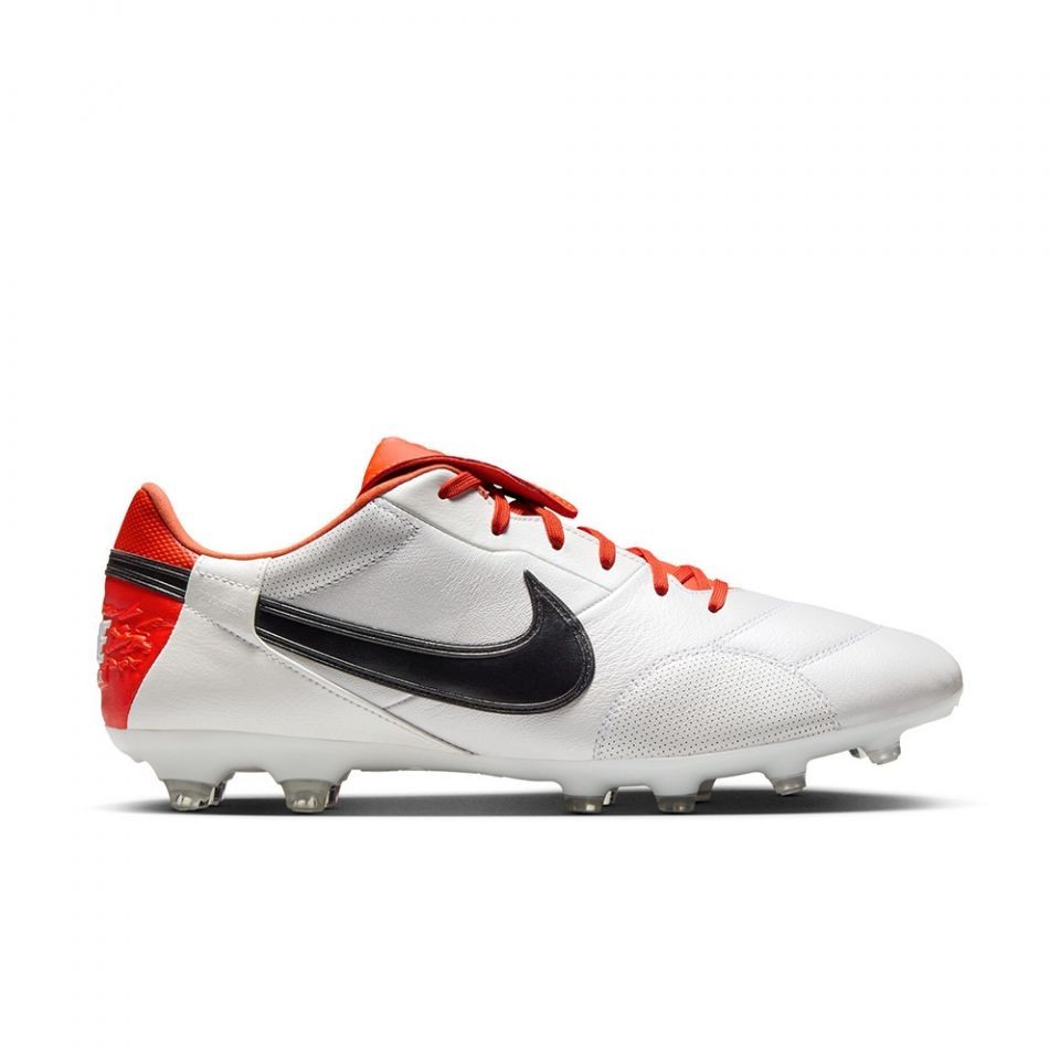 Nike Premier III FG White/Orange Soccer Cleats (HM0265-800) Women's Size 6